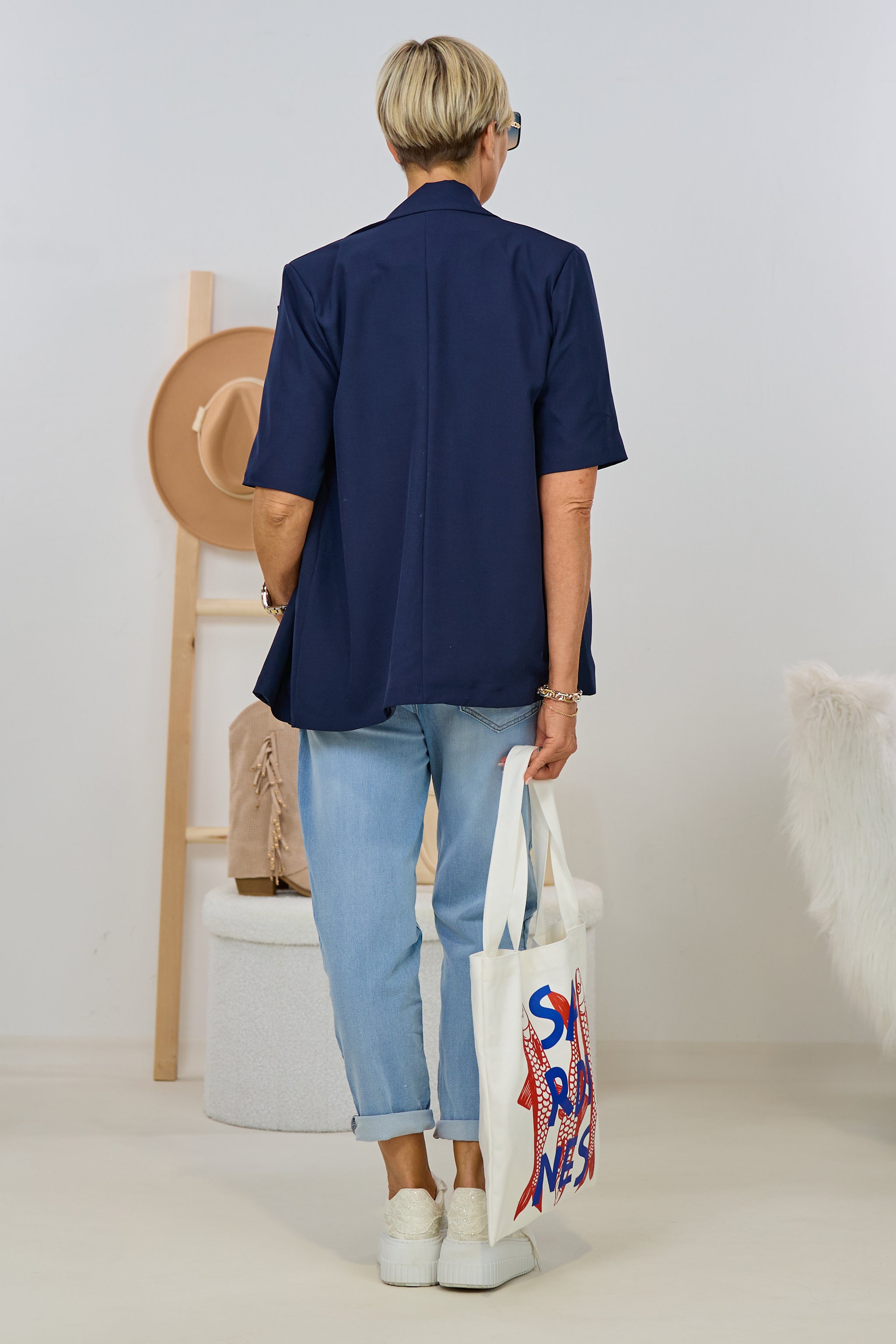 Langer Kurzarm-Blazer mit breitem Revers, marineblau