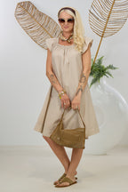 Kleidchen mit Carmen-Ausschnitt, beige