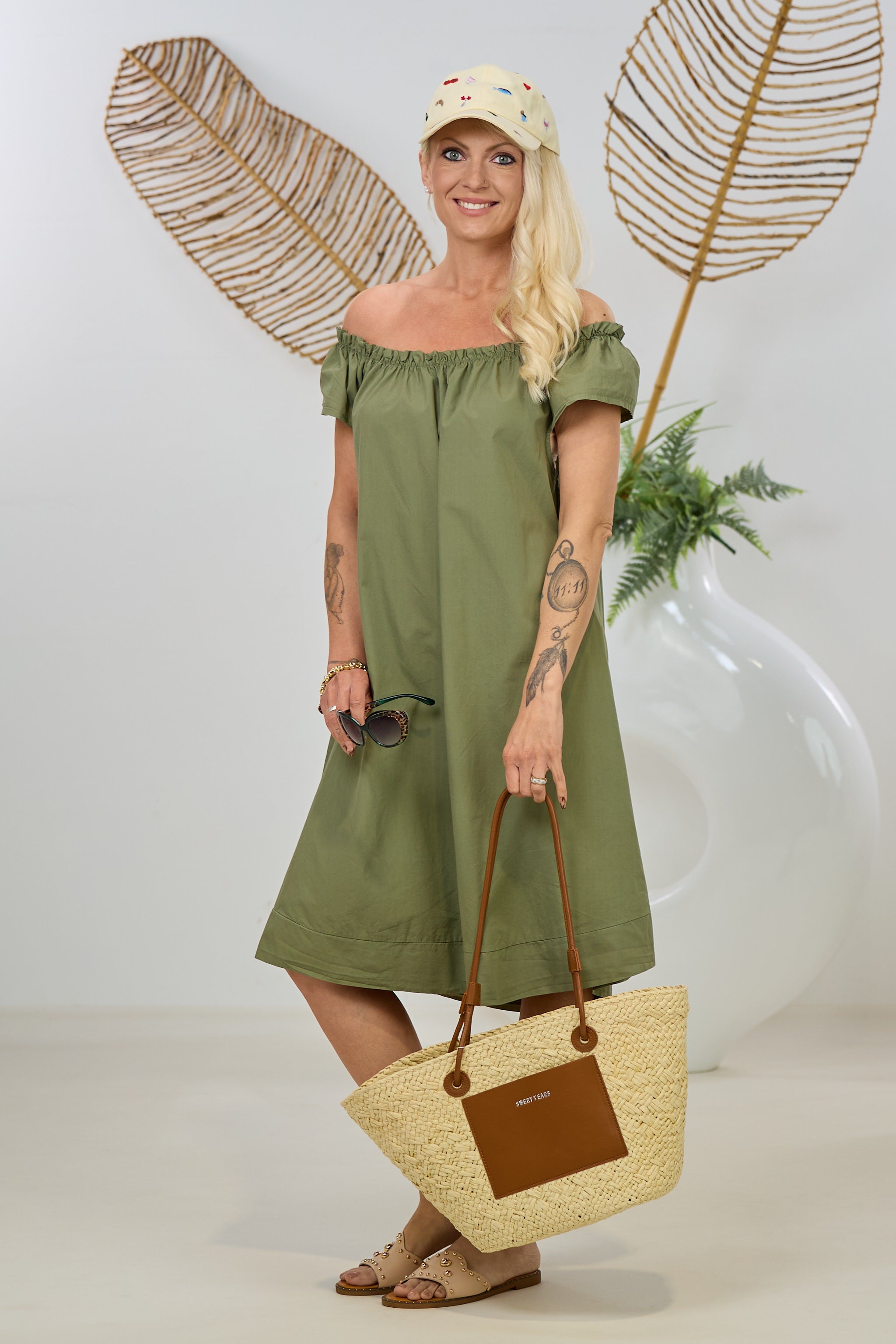 Kleidchen mit Carmen-Ausschnitt, khaki