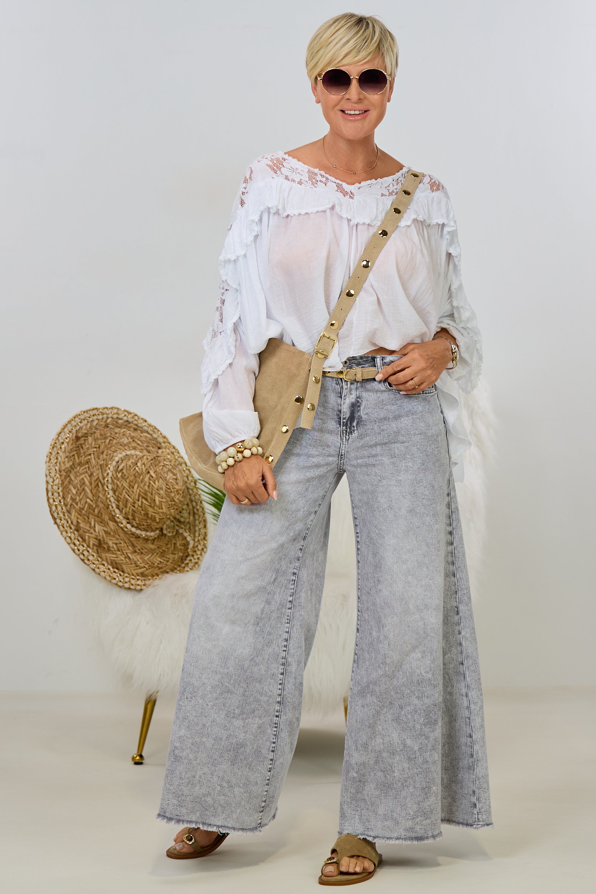 luftige Bluse mit Rüschen und Spitze, weiß