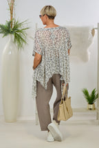 luftige kurzarm Bluse mit seitlichen Zipfeln, leo-grau