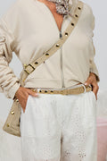 Schmaler Wildledergürtel mit Nieten, beige-gold
