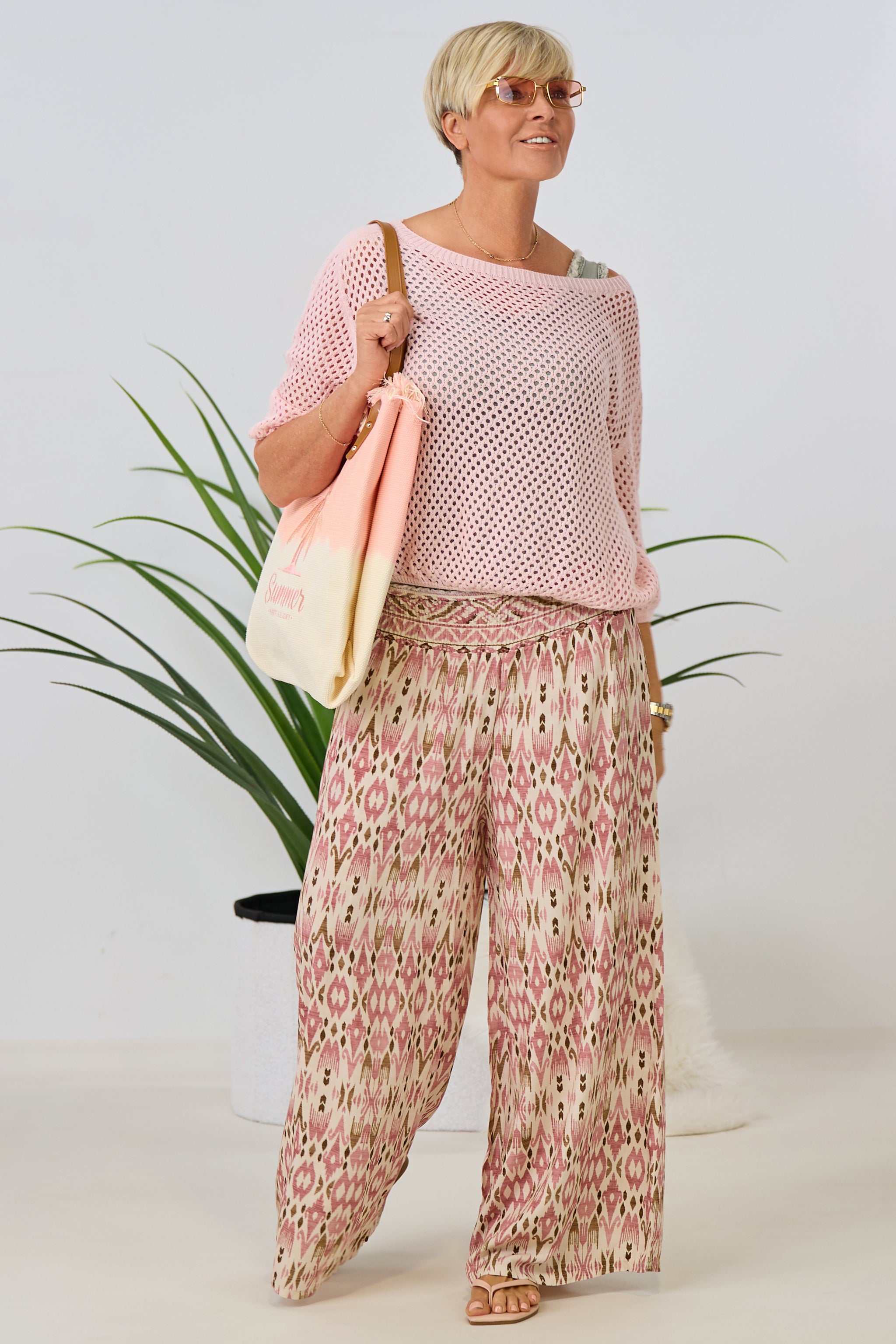 Lochstrick Pulli mit weitem Ausschnitt, rosa