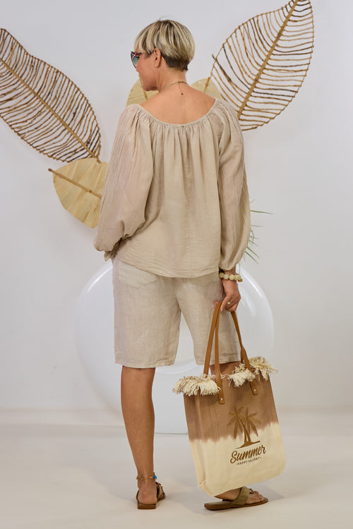 Bluse im Knitterlook mit gesmoktem Ausschnitt, beige