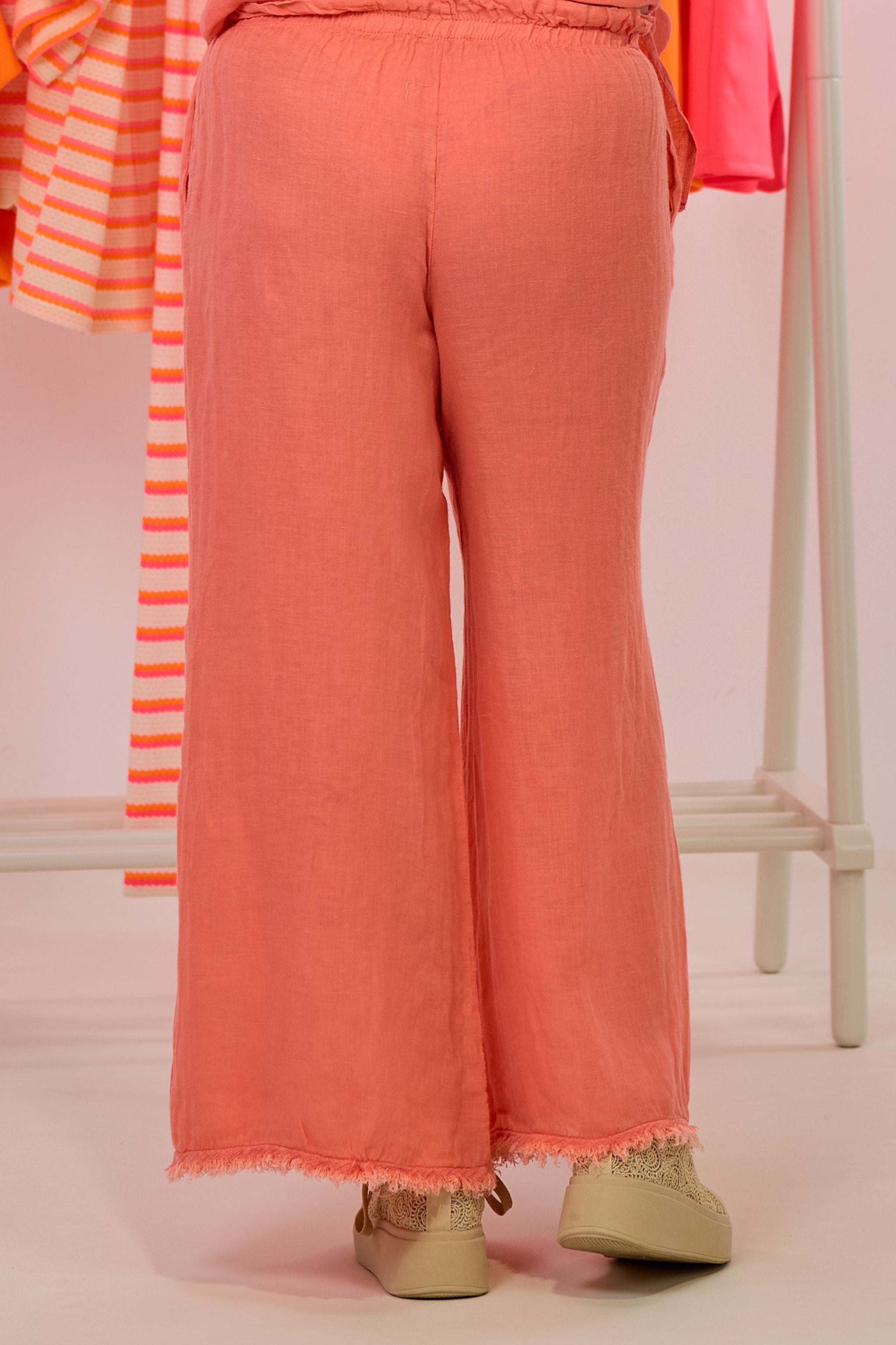 Weite Leinenhose mit ausgefranstem Abschluss, korall