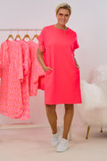 Cozy Kleid mit seitlichen Taschen, neonpink