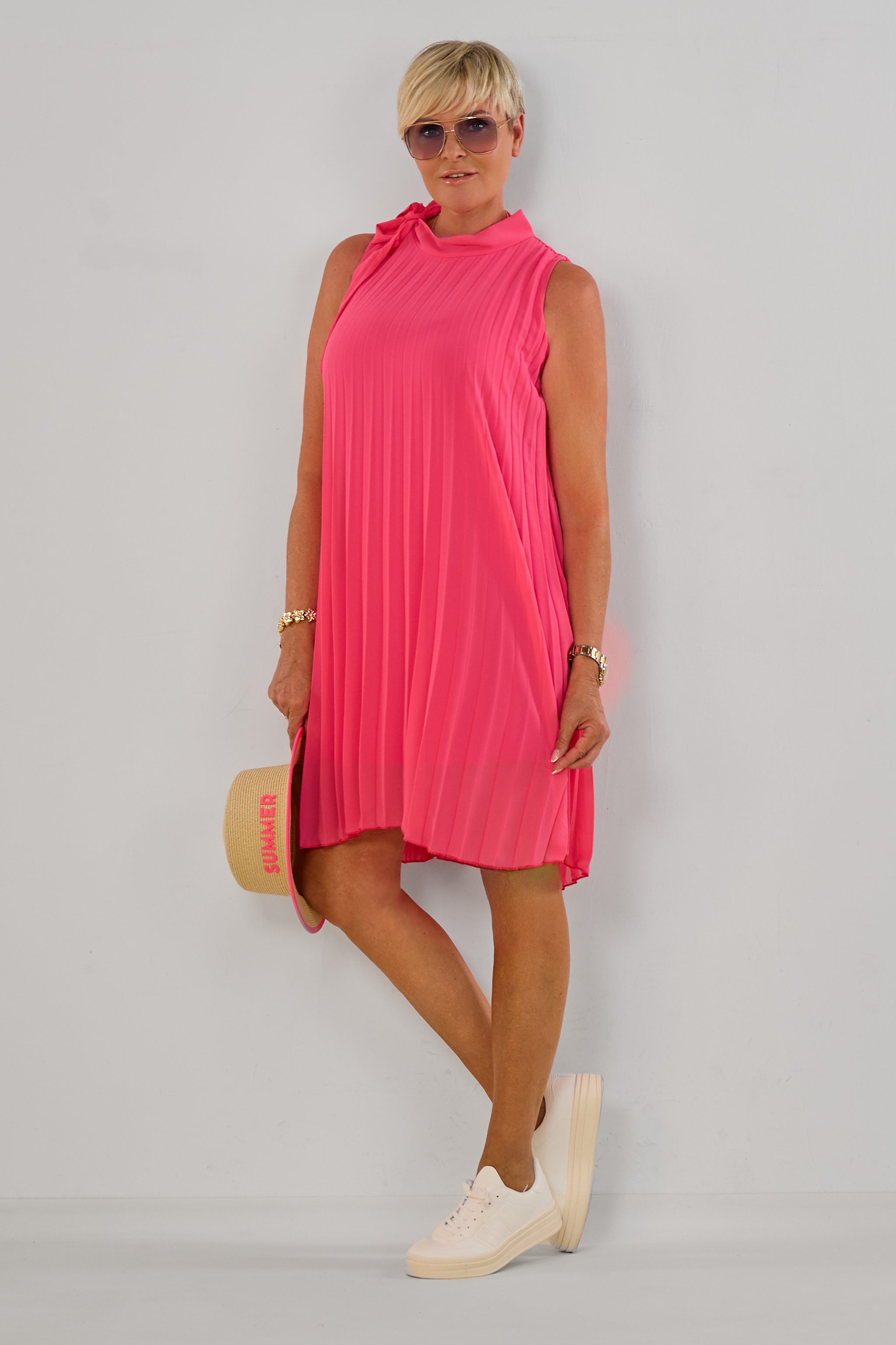 kurzes Plissée-Kleid mit Schleife, pink