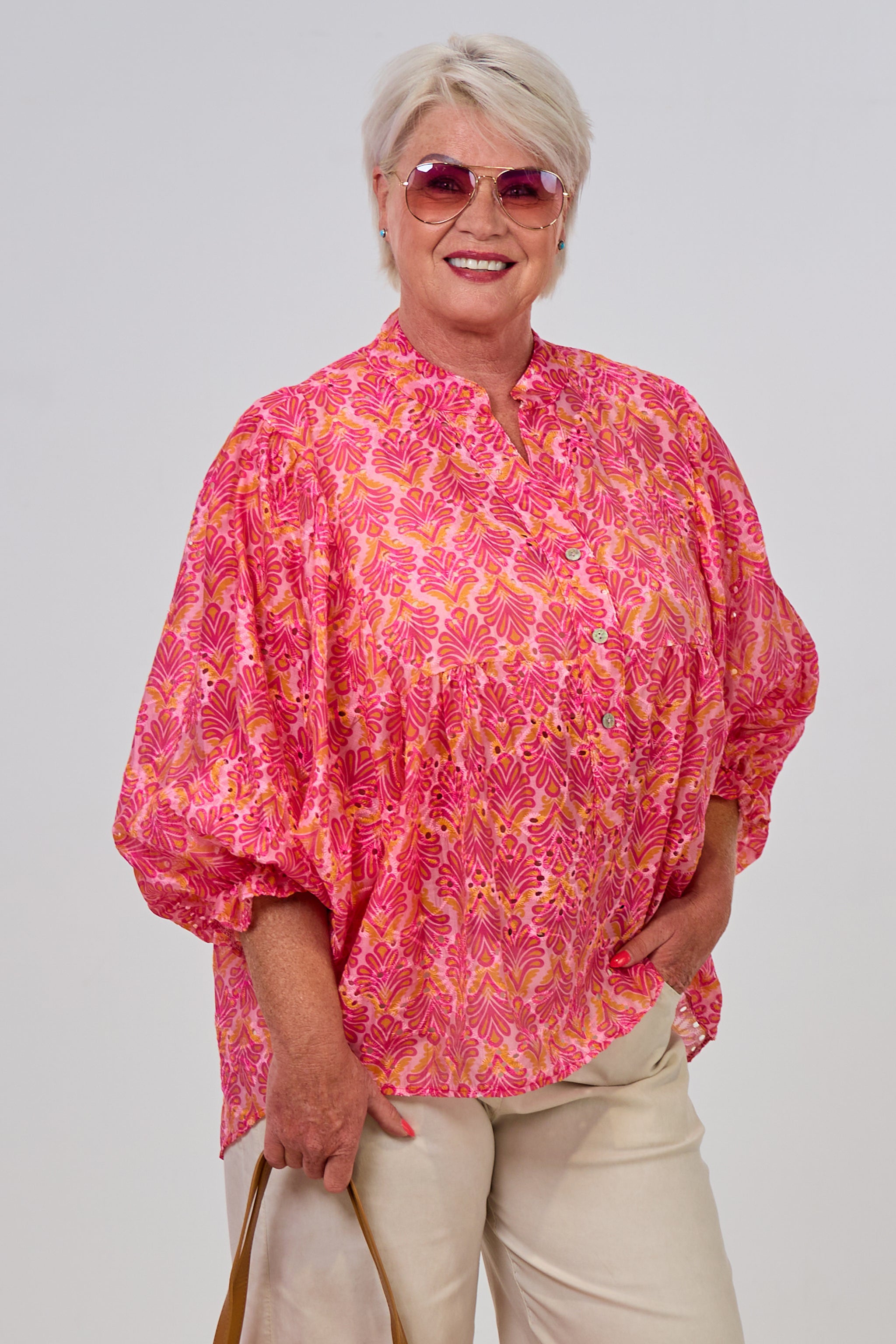 Bluse mit weiten Ärmeln und Lochstickerei, pink-rosa-orange