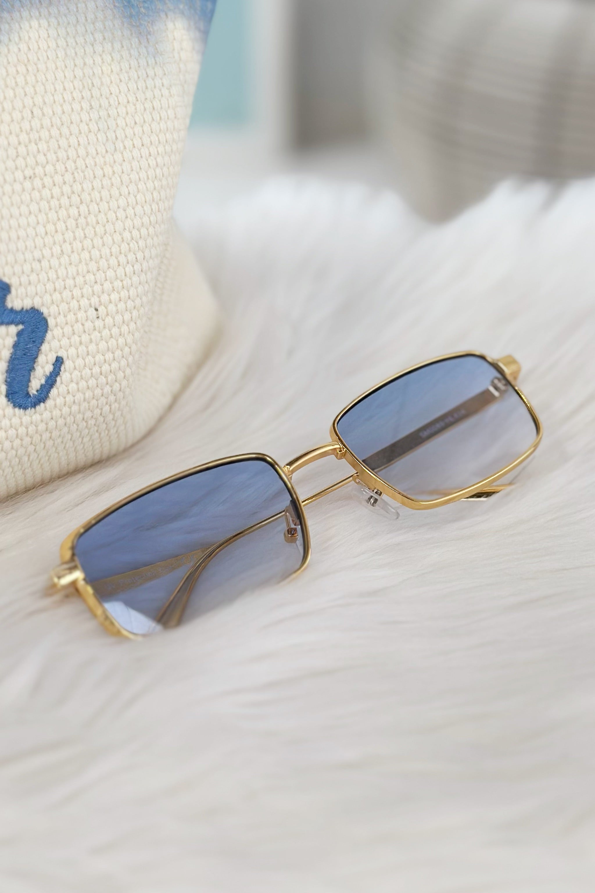 Eckige Sonnenbrille mit Metallbügel, gold-blau