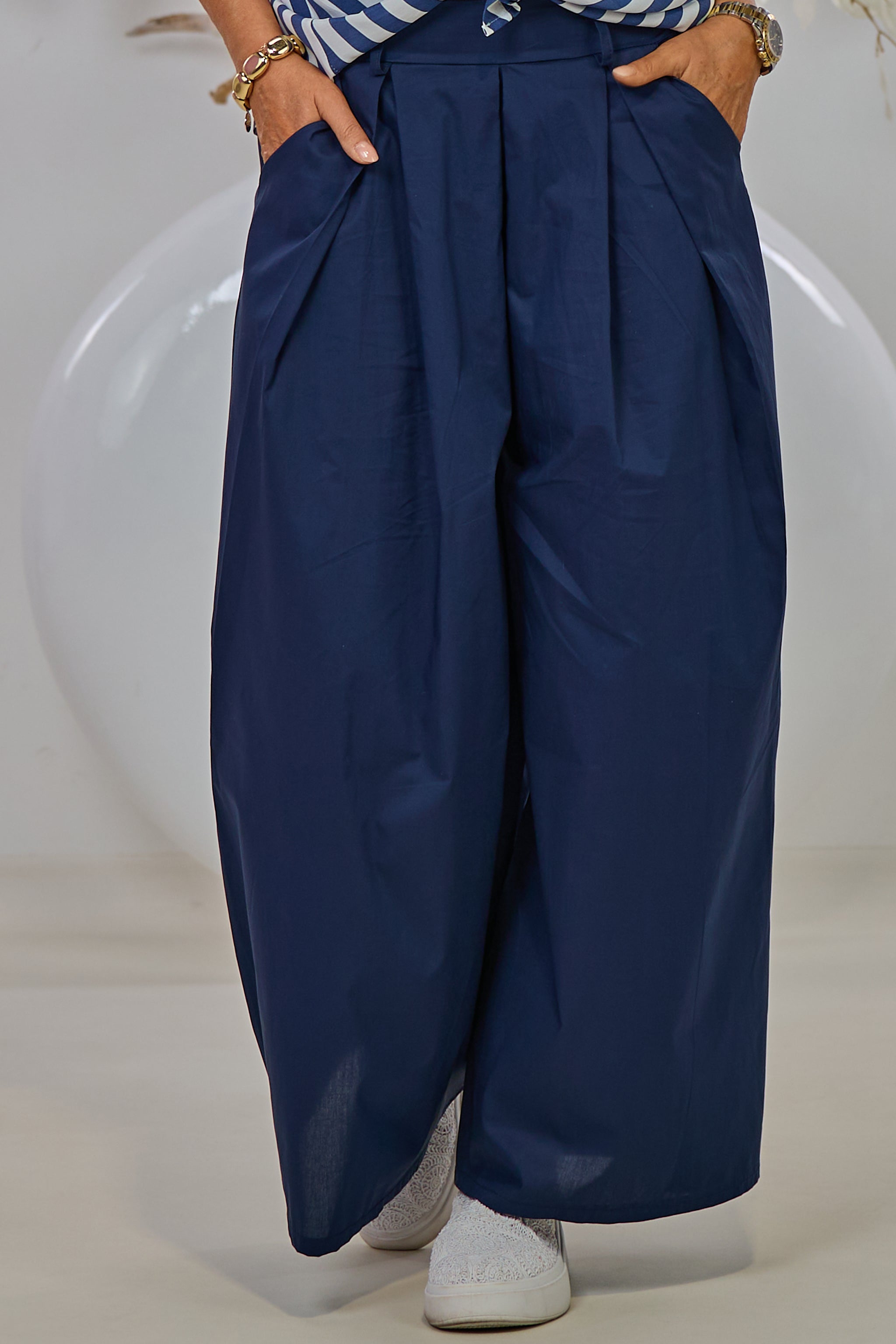 Leichter Hosenrock mit Falten, marineblau