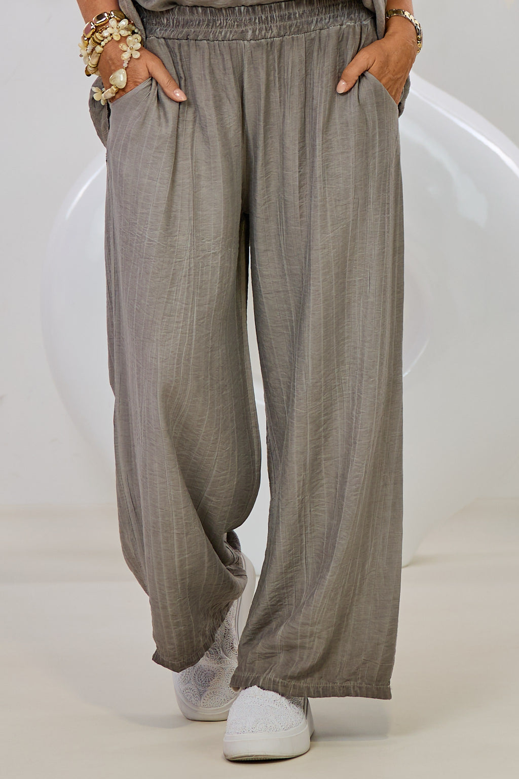 Luftige Hose mit weiten Beinen, schlamm