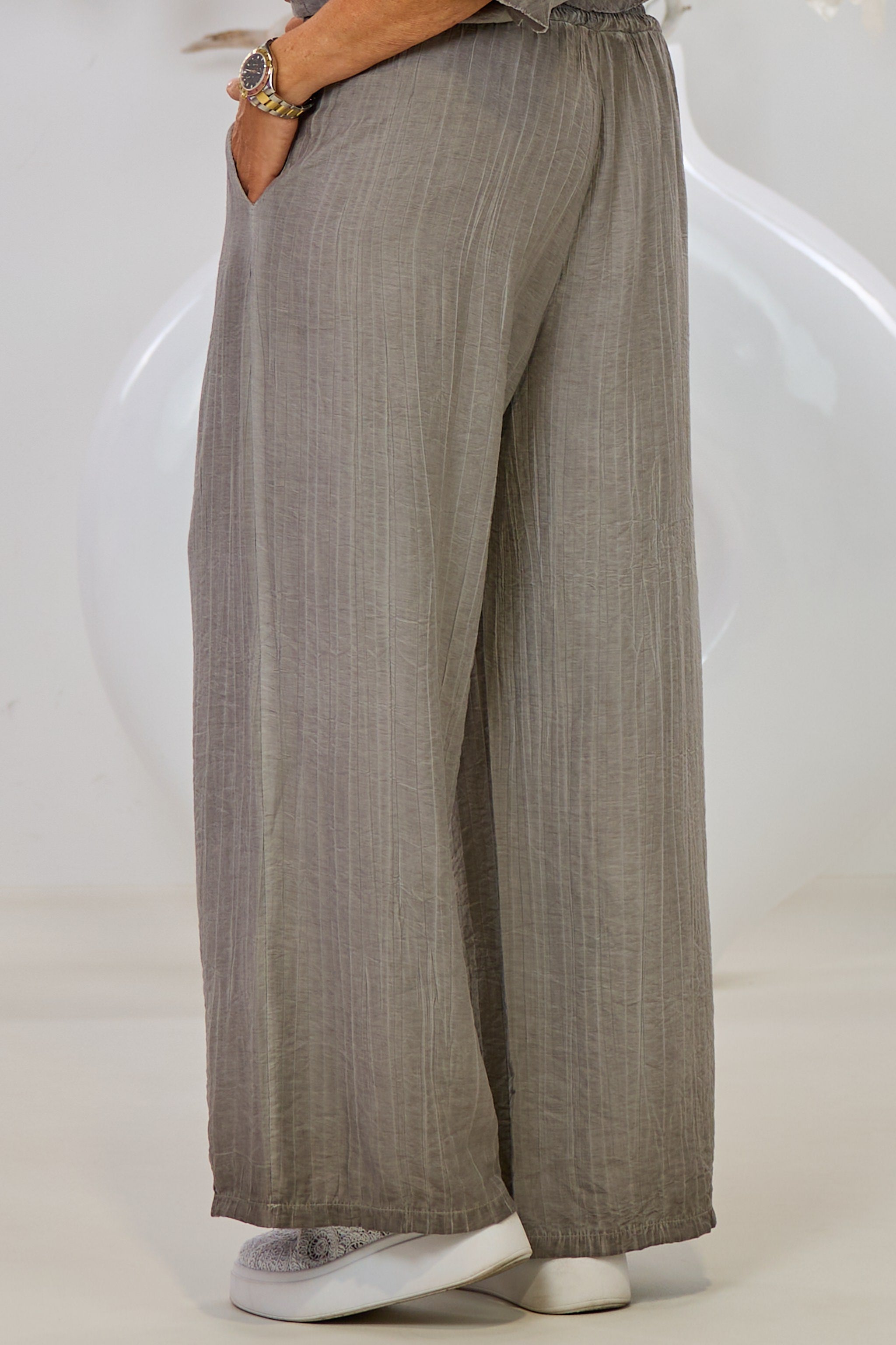 Luftige Hose mit weiten Beinen, schlamm