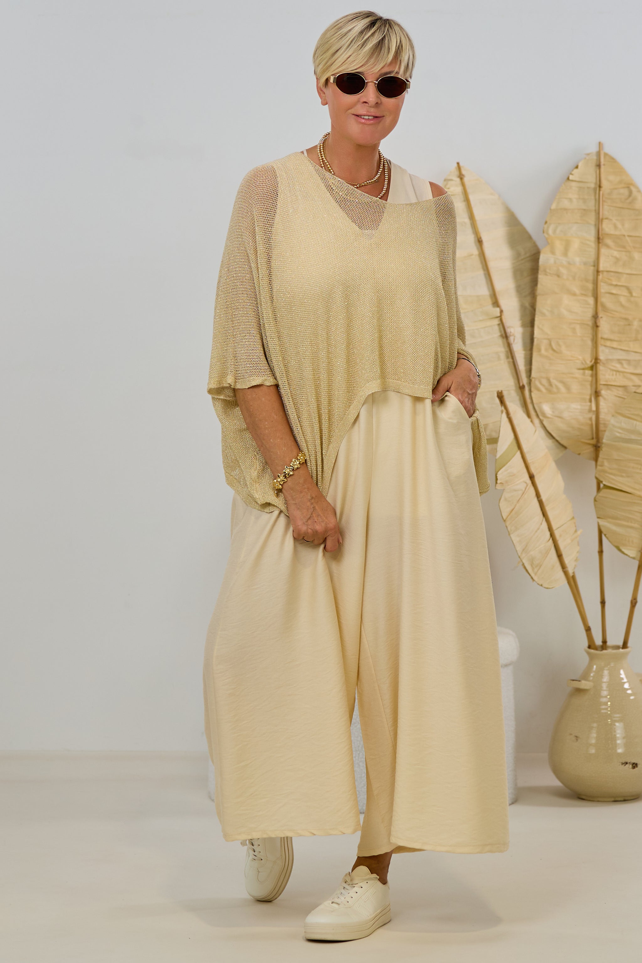 Super weiter Pulli mit V-Ausschnitt, gold
