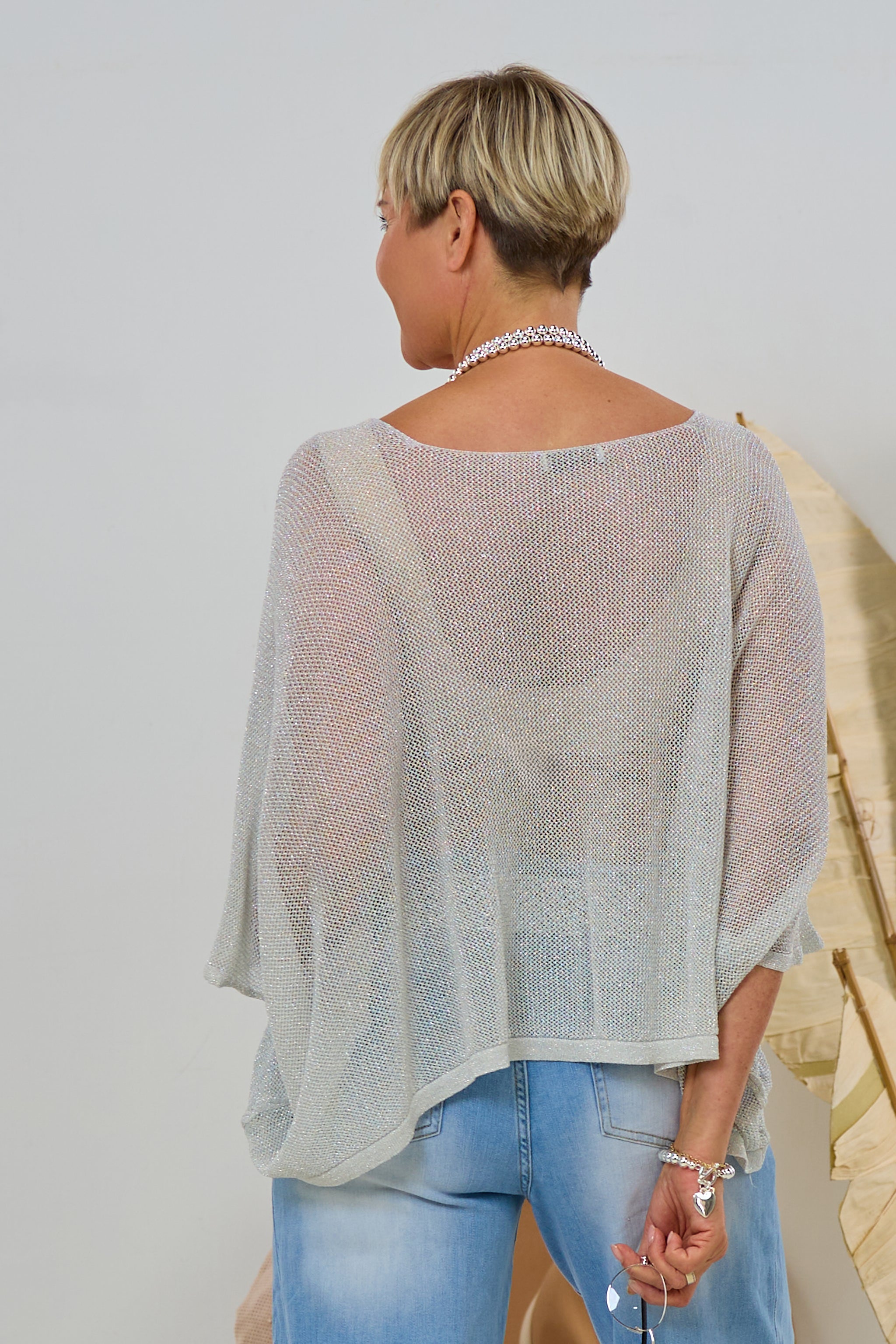 Super weiter Pulli mit V-Ausschnitt, silber