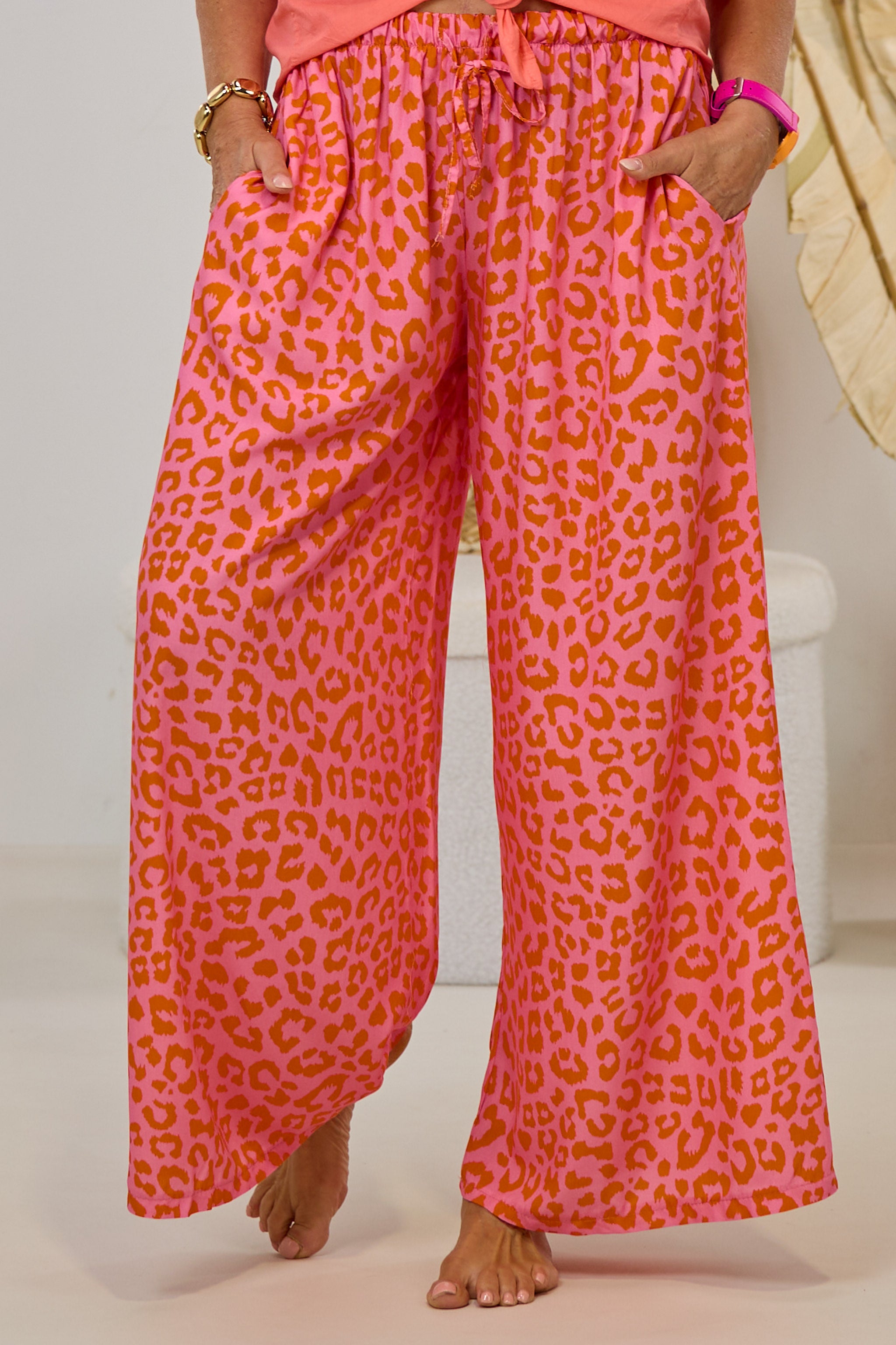 Sommerhose im Leo-Design, orange-rosa-leo