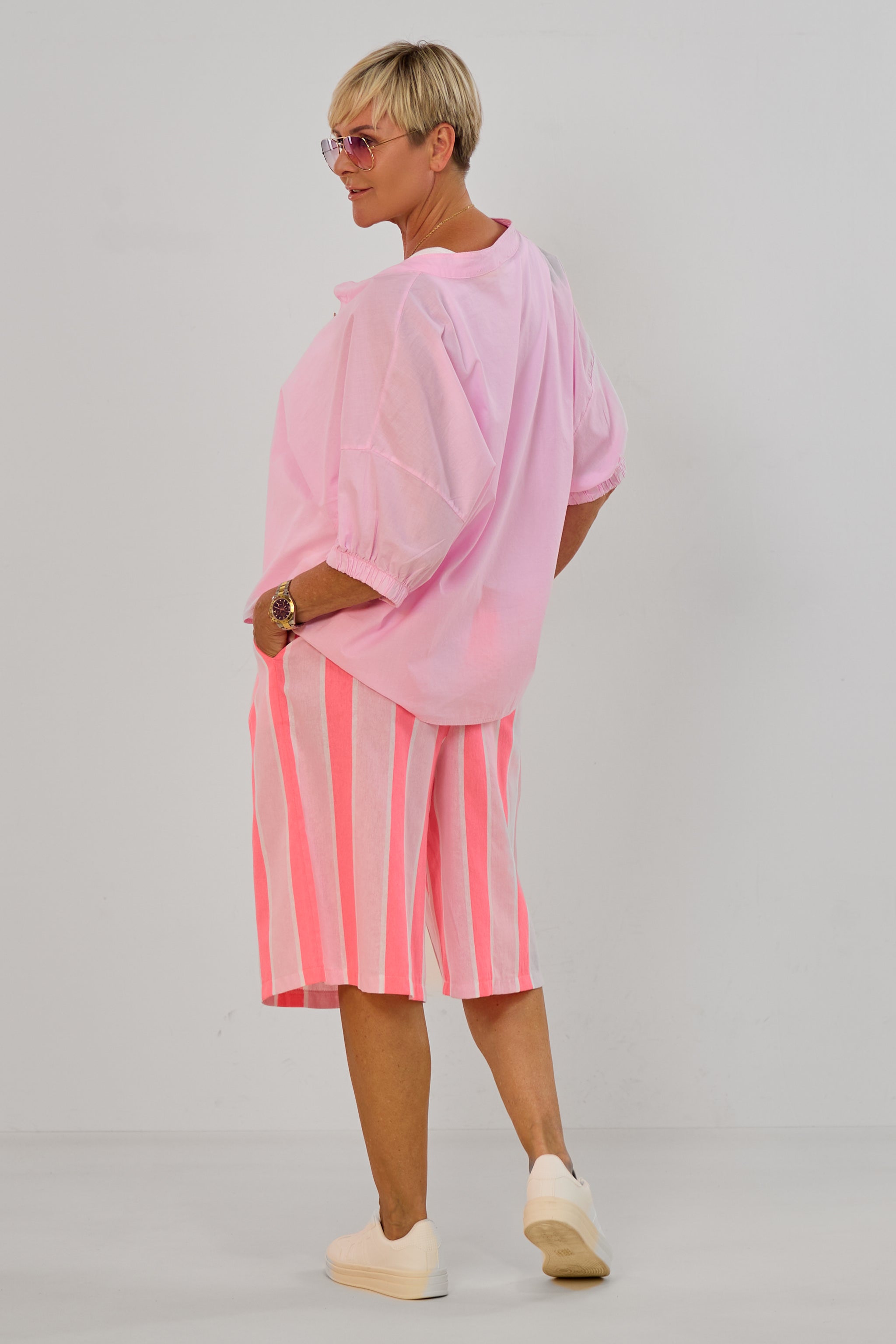 Leichte Bluse mit kurzen Ärmeln, rosa