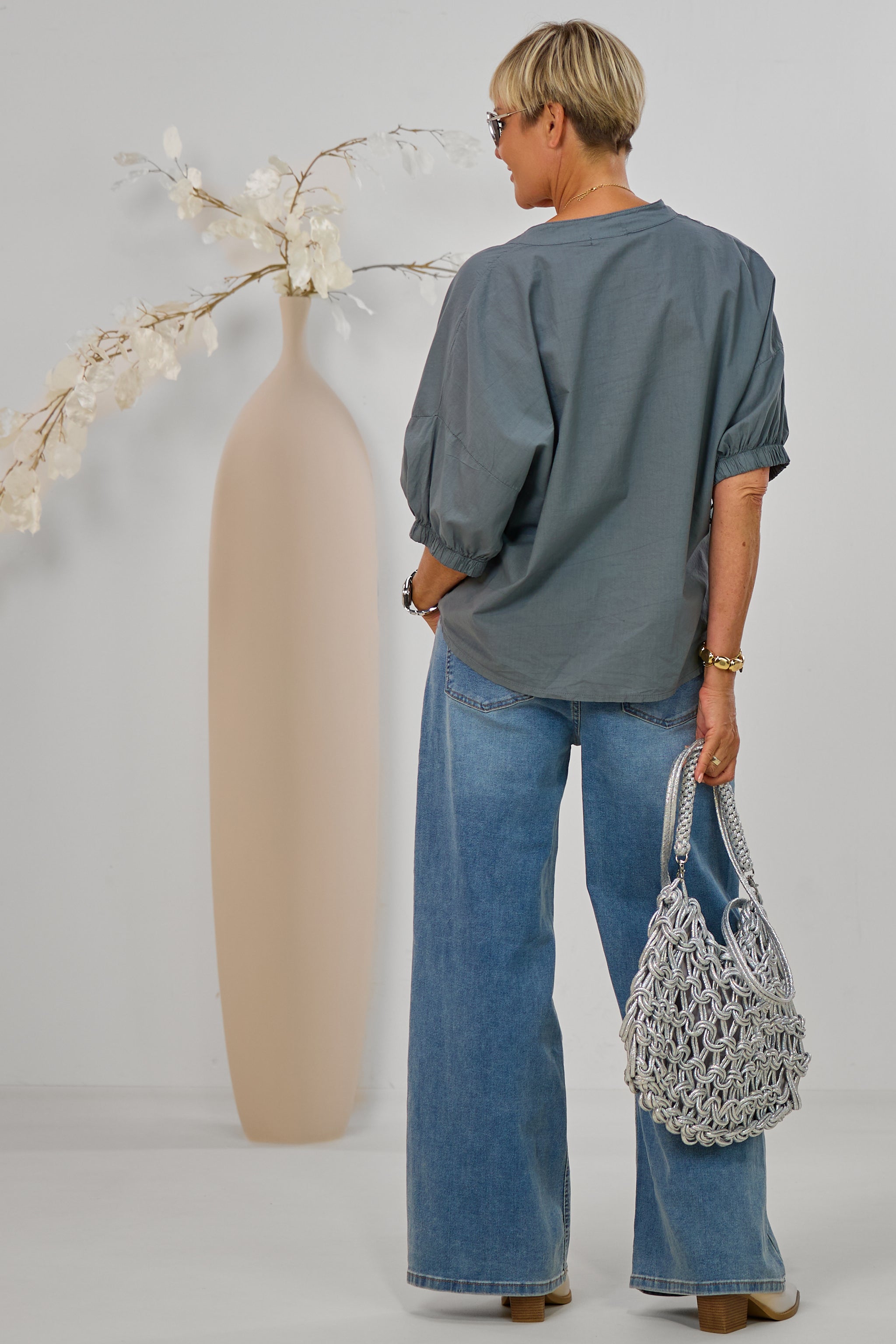 Light blouse with short sleeves, grey