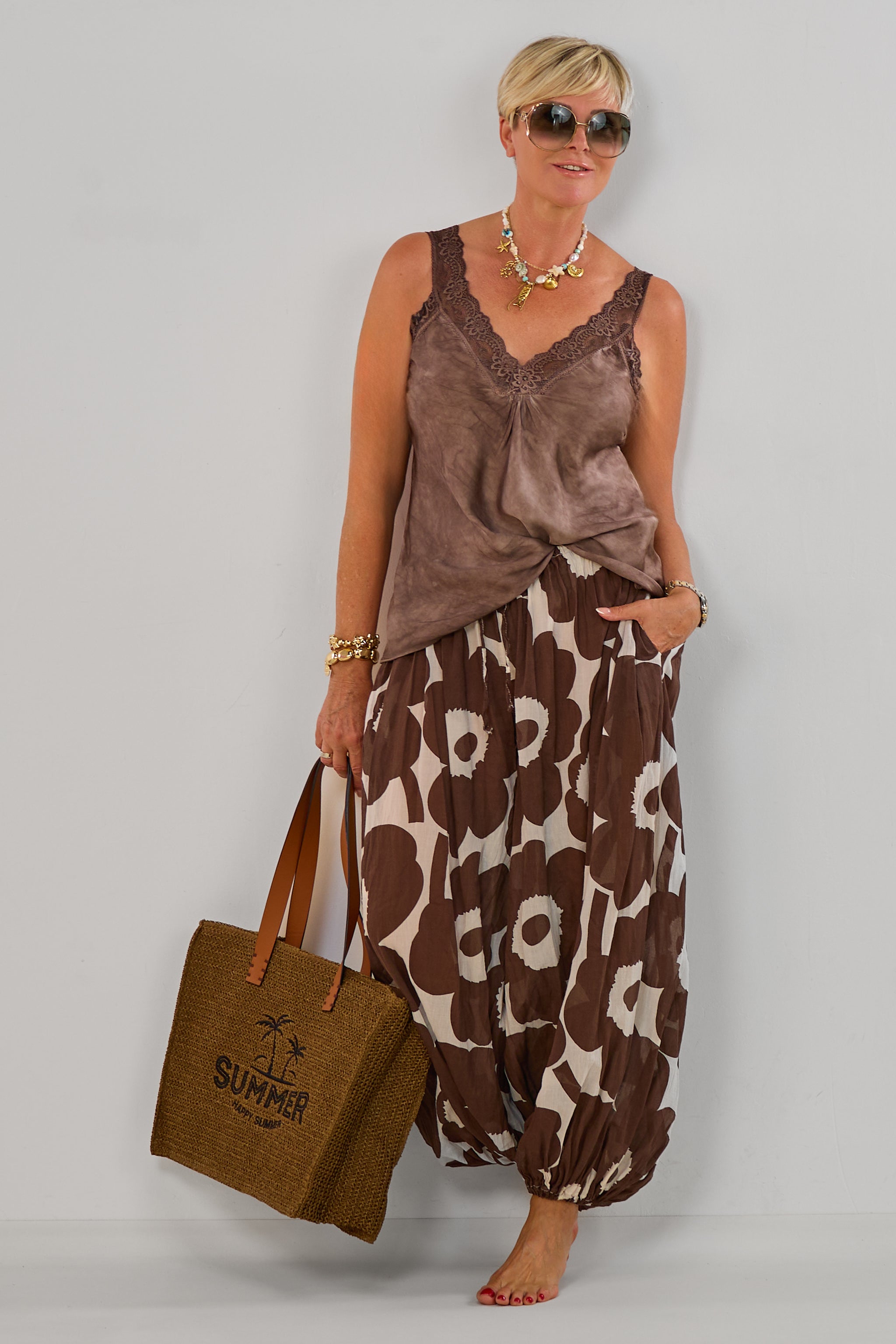 Viscose-Top mit V-Ausschnitt und Spitze, braun
