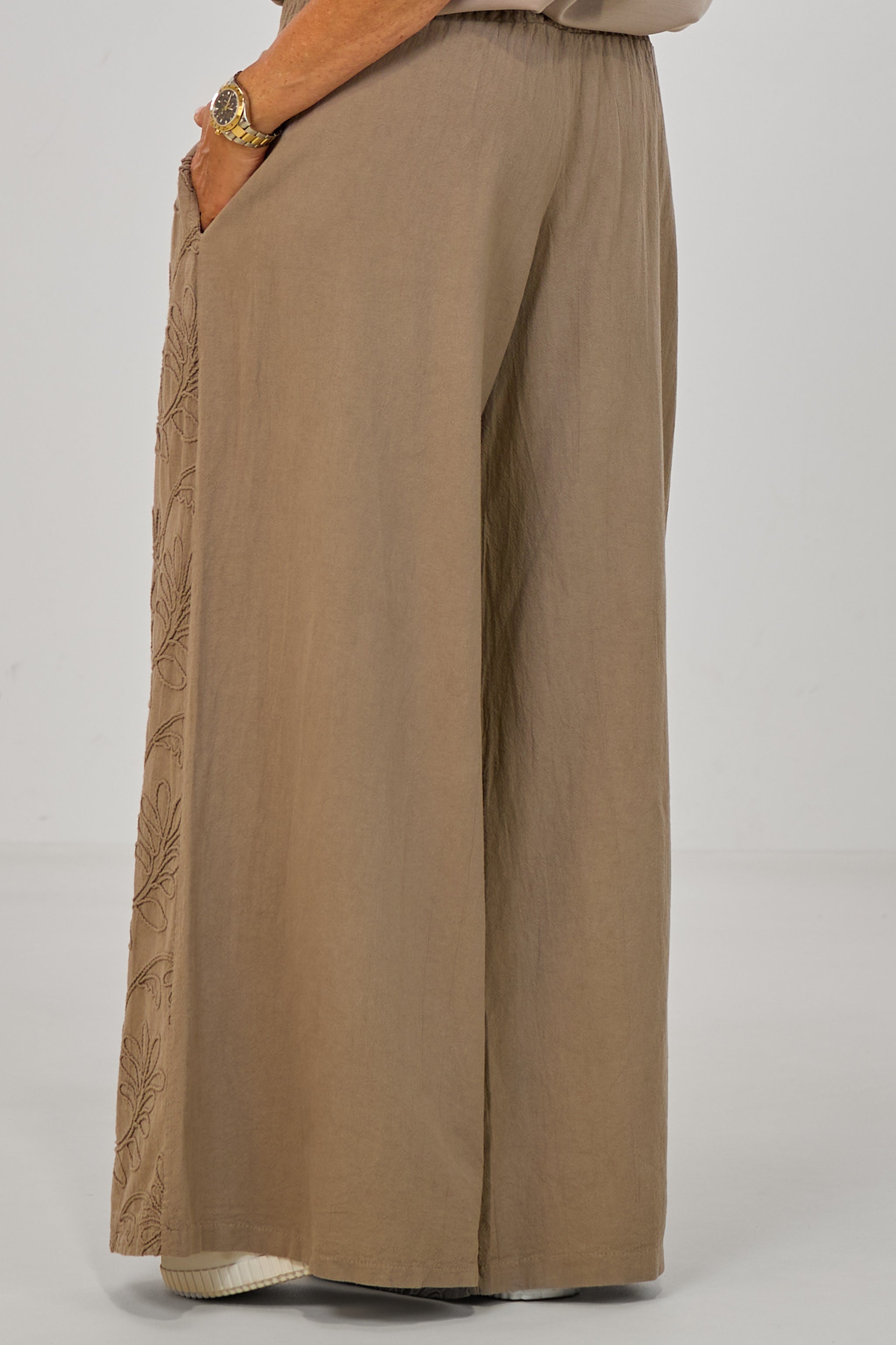 Hosenrock mit gesmoktem Bund, taupe