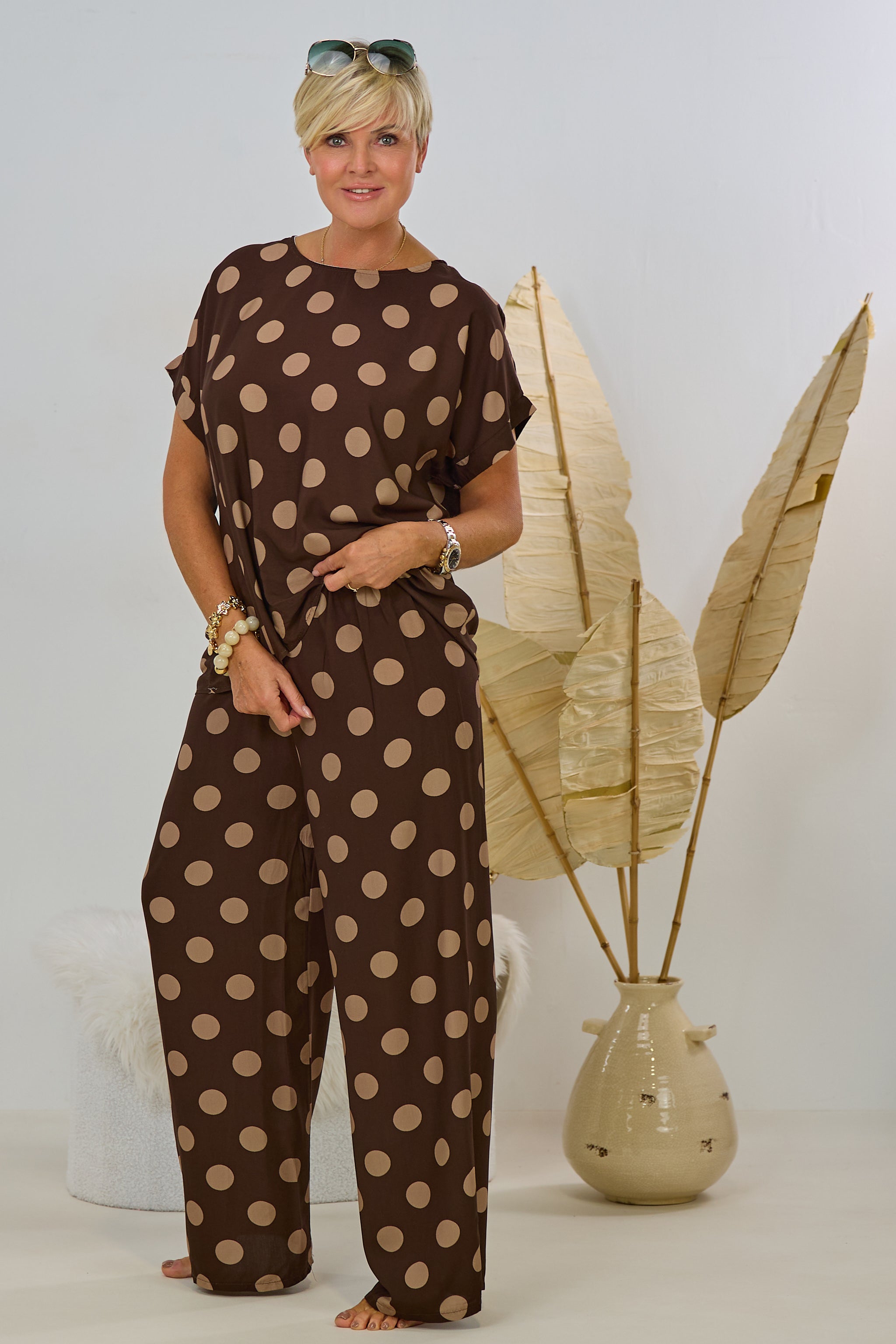 Sommerhose mir Punkten, braun-taupe