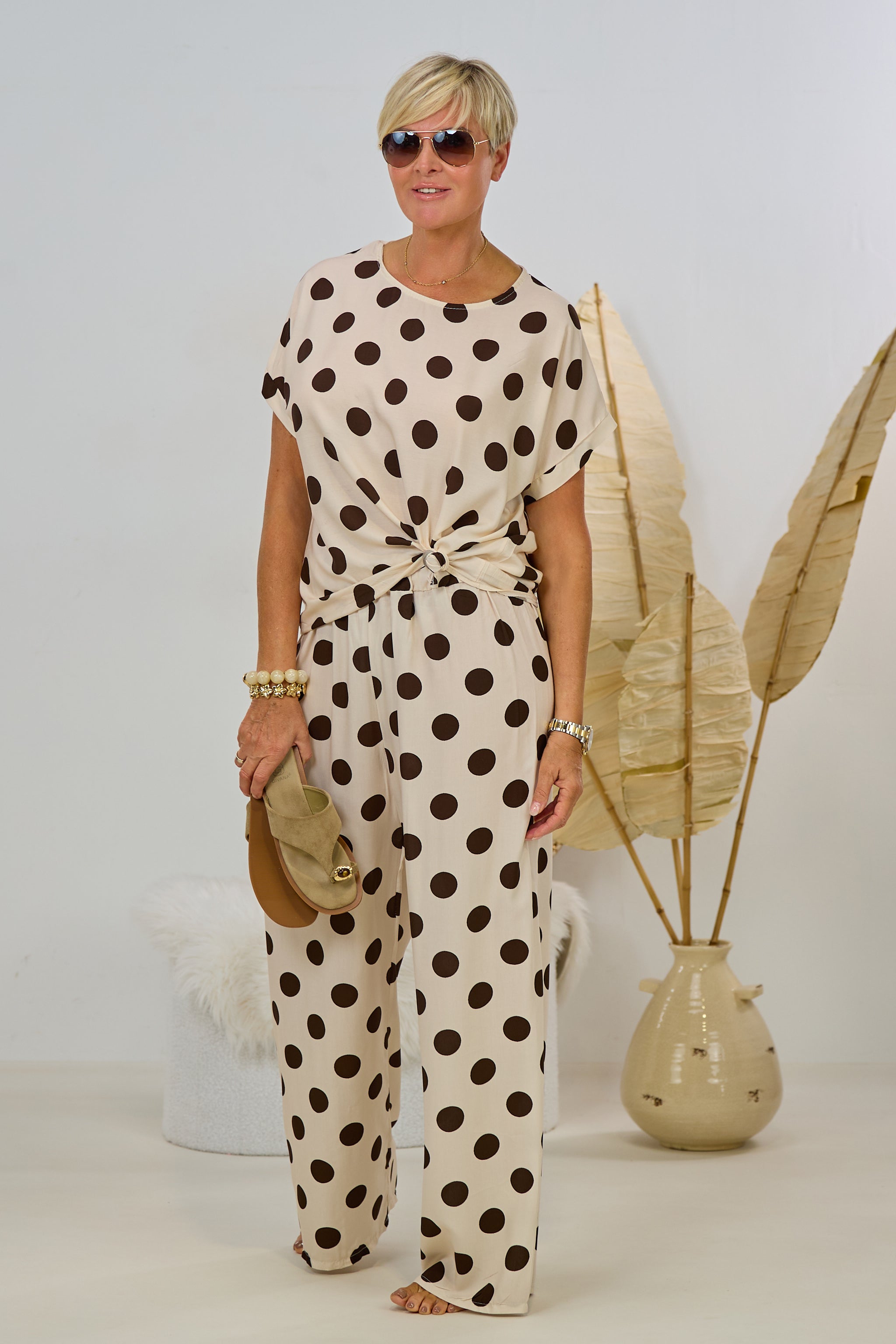 Sommerhose mir Punkten, creme-braun