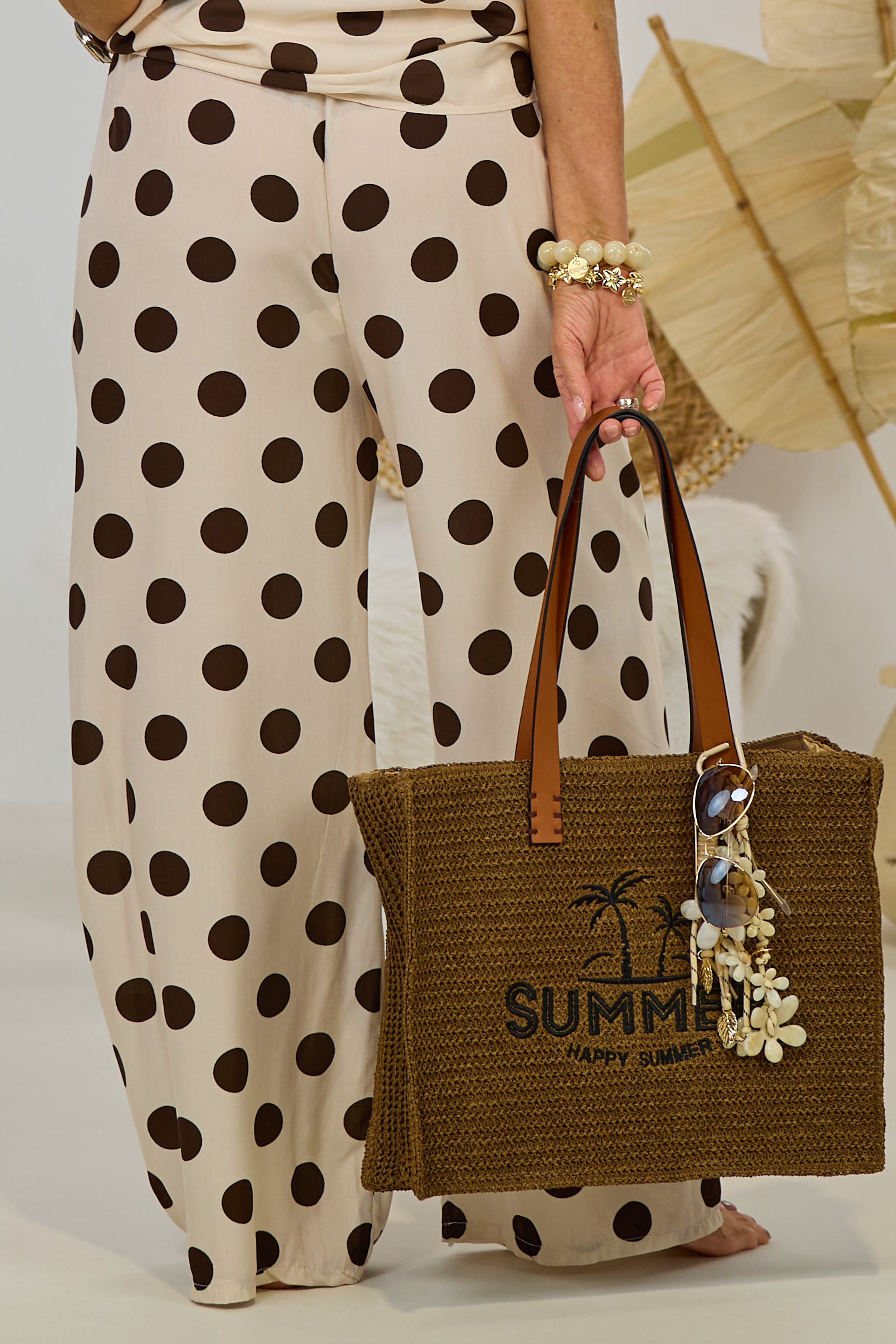 Sommerhose mir Punkten, creme-braun