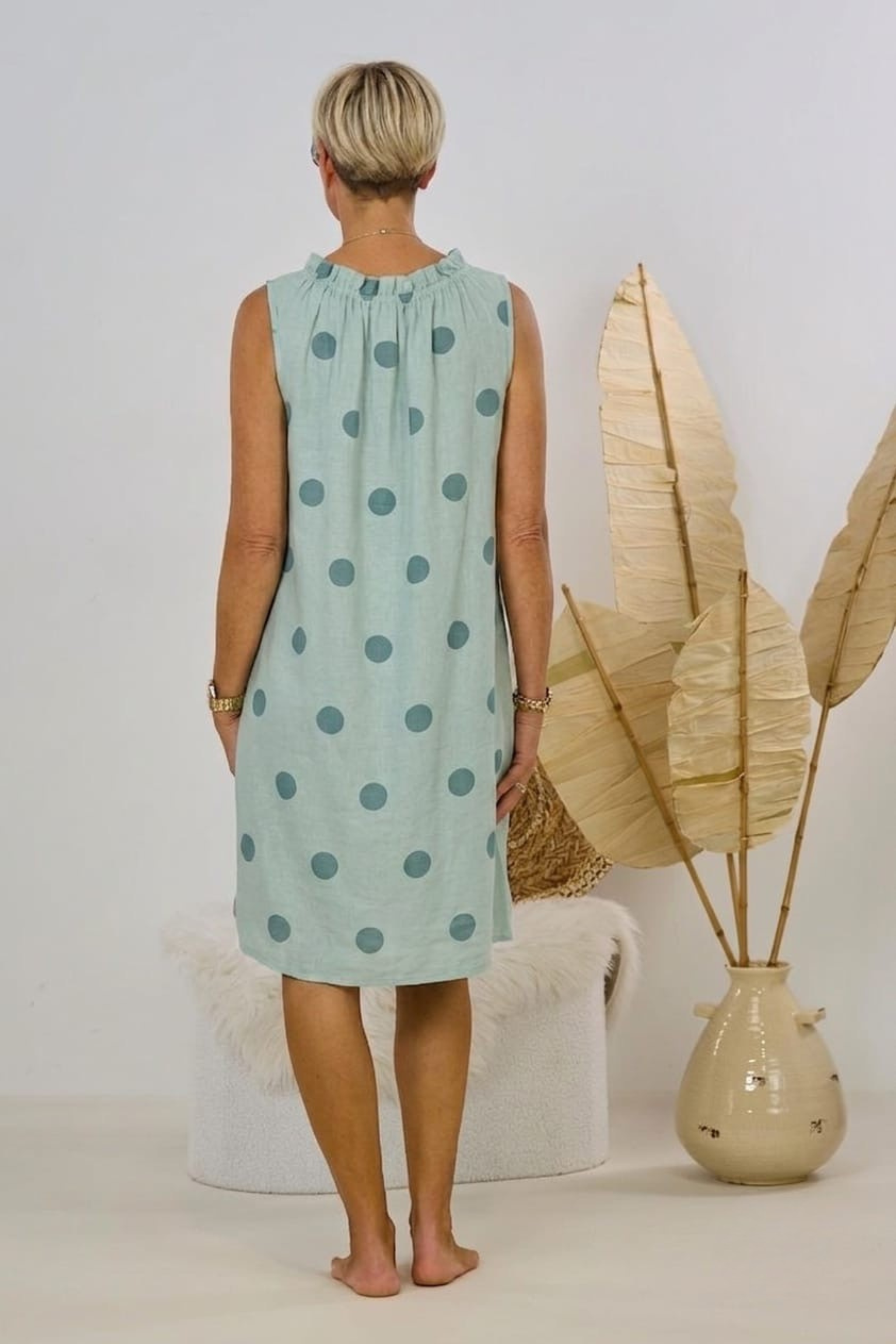 Kleidchen mit Punkten, mint-petrol