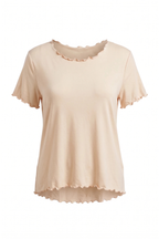 Basic Shirt mit leicht gewellten Abschlüssen - groß, beige