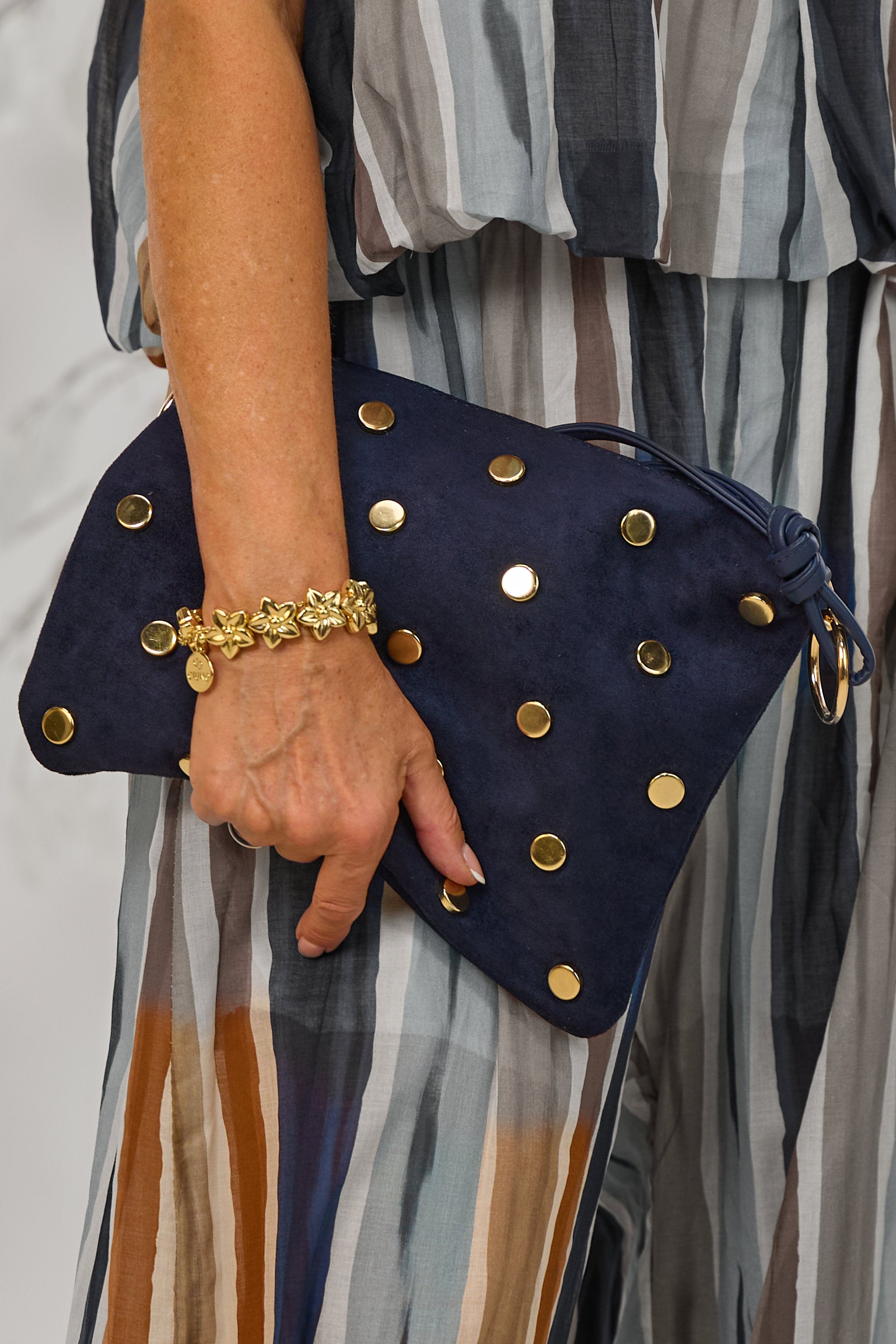 Tasche mit Nieten, dunkelblau-gold