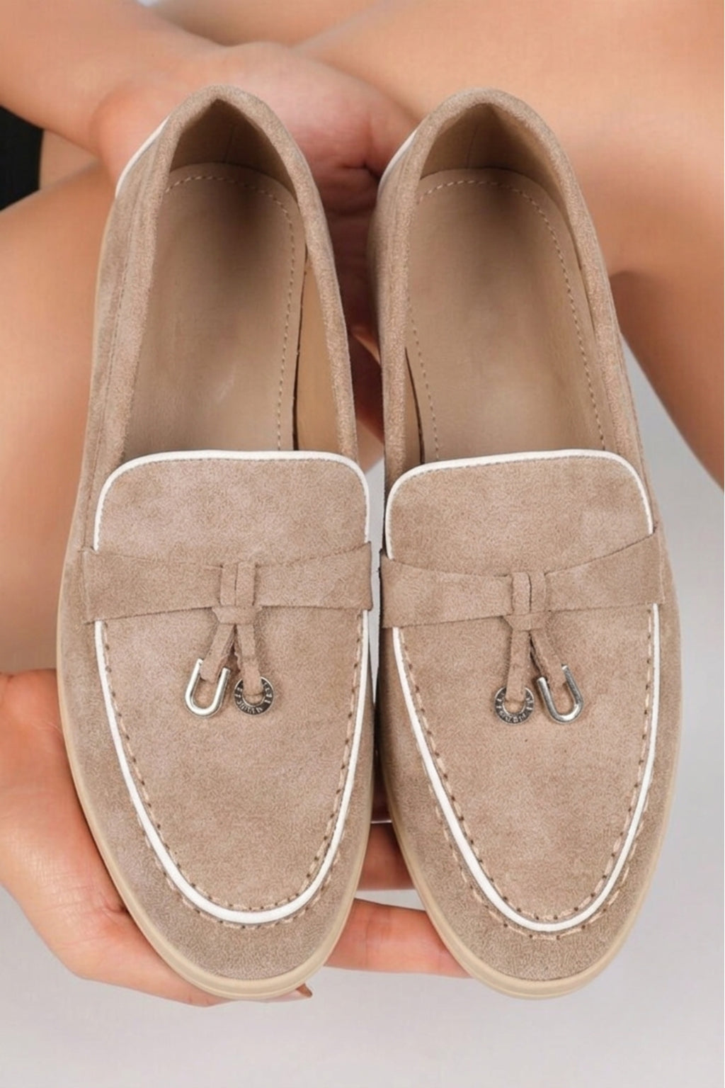 Sommerliche Slipper, taupe
