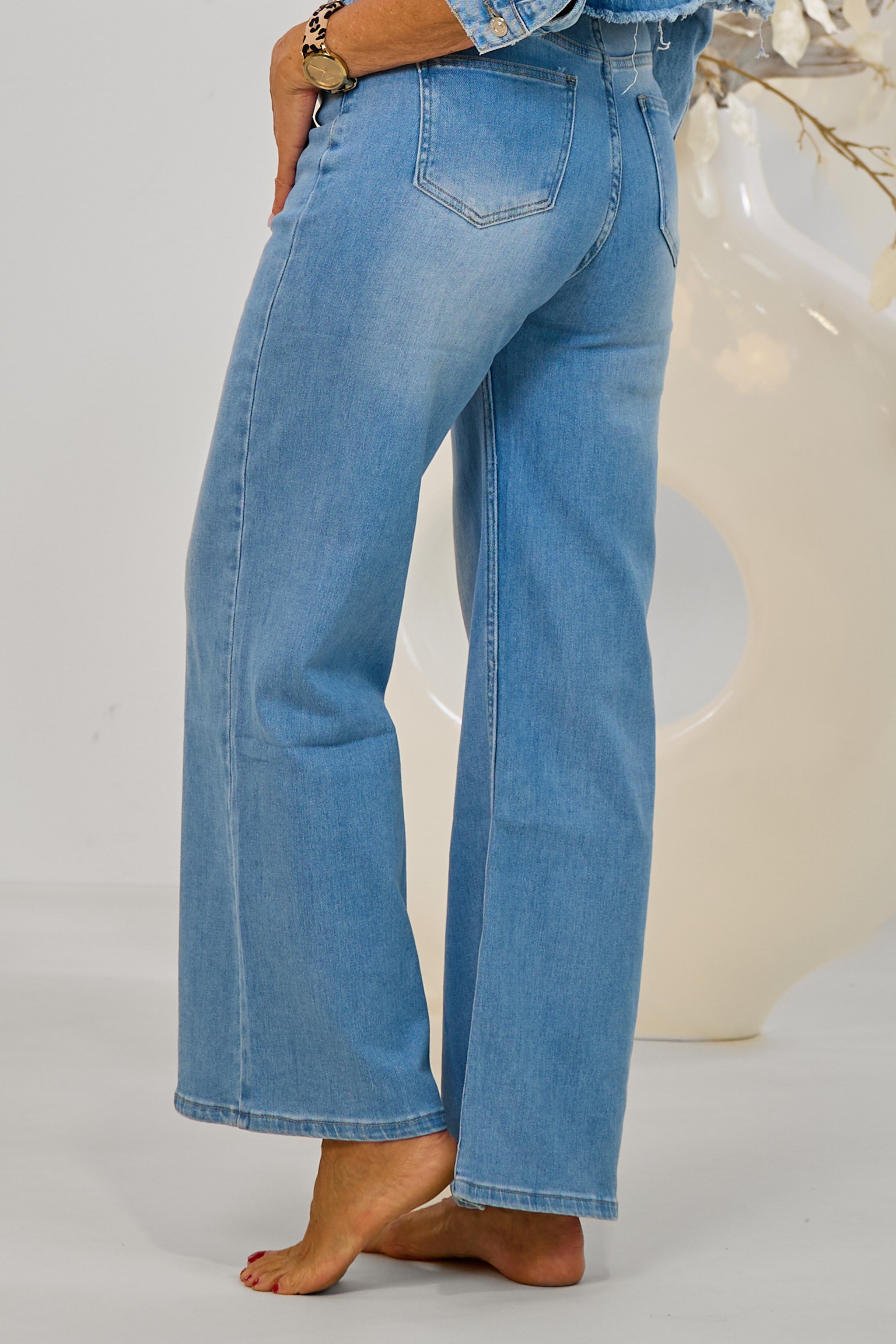Midwaist Jeans mit schräger Knopfleiste, denim