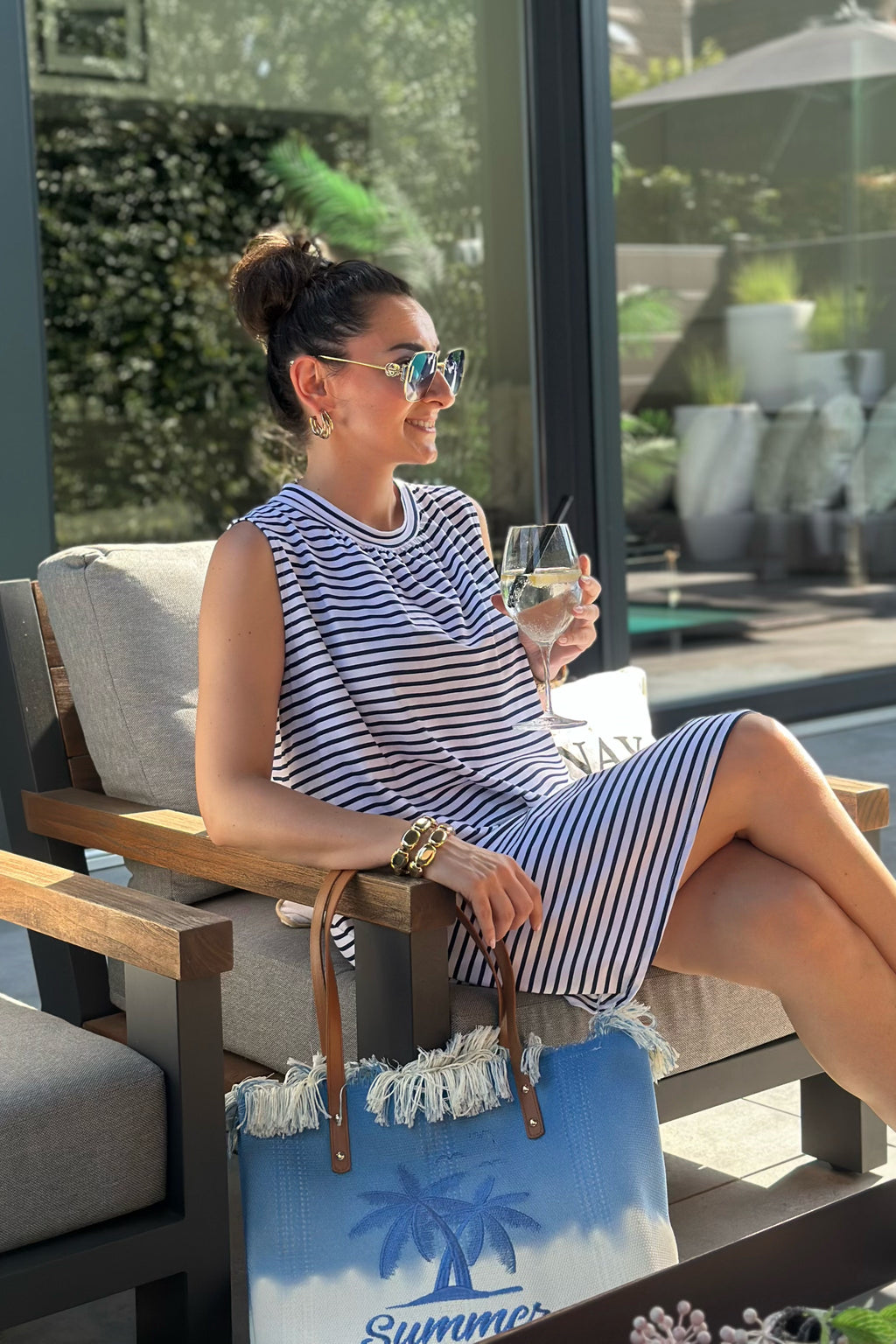 kurzes Neckholder Kleid geringelt, dunkelblau-weiß