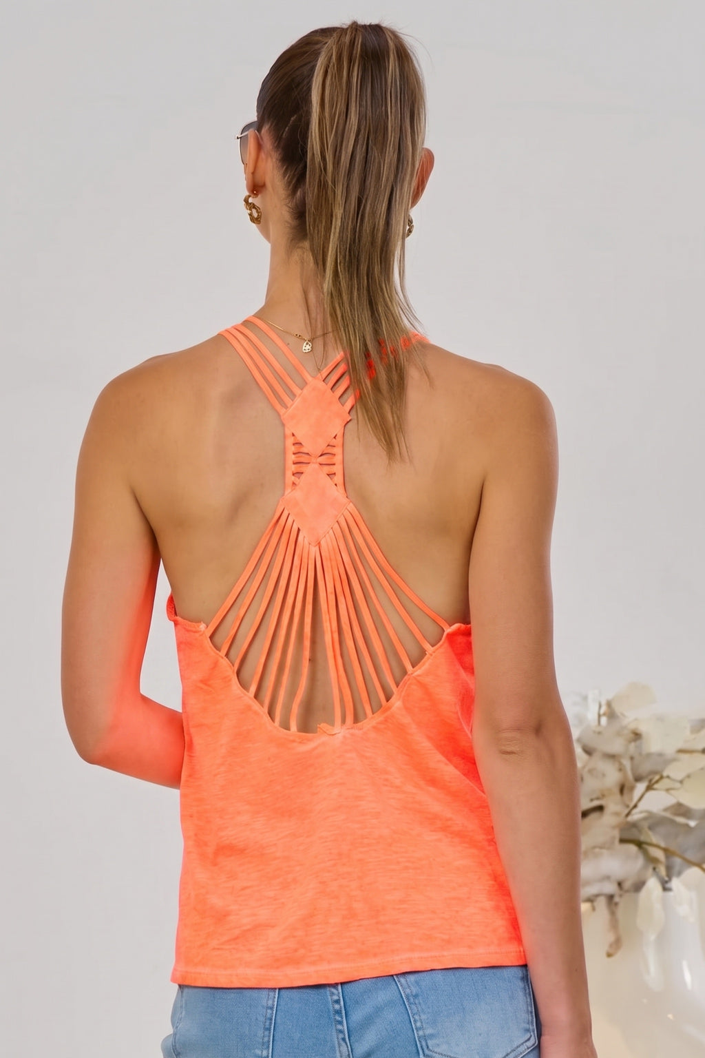 Top mit besonderem Rückenausschnitt, klein, neon orange
