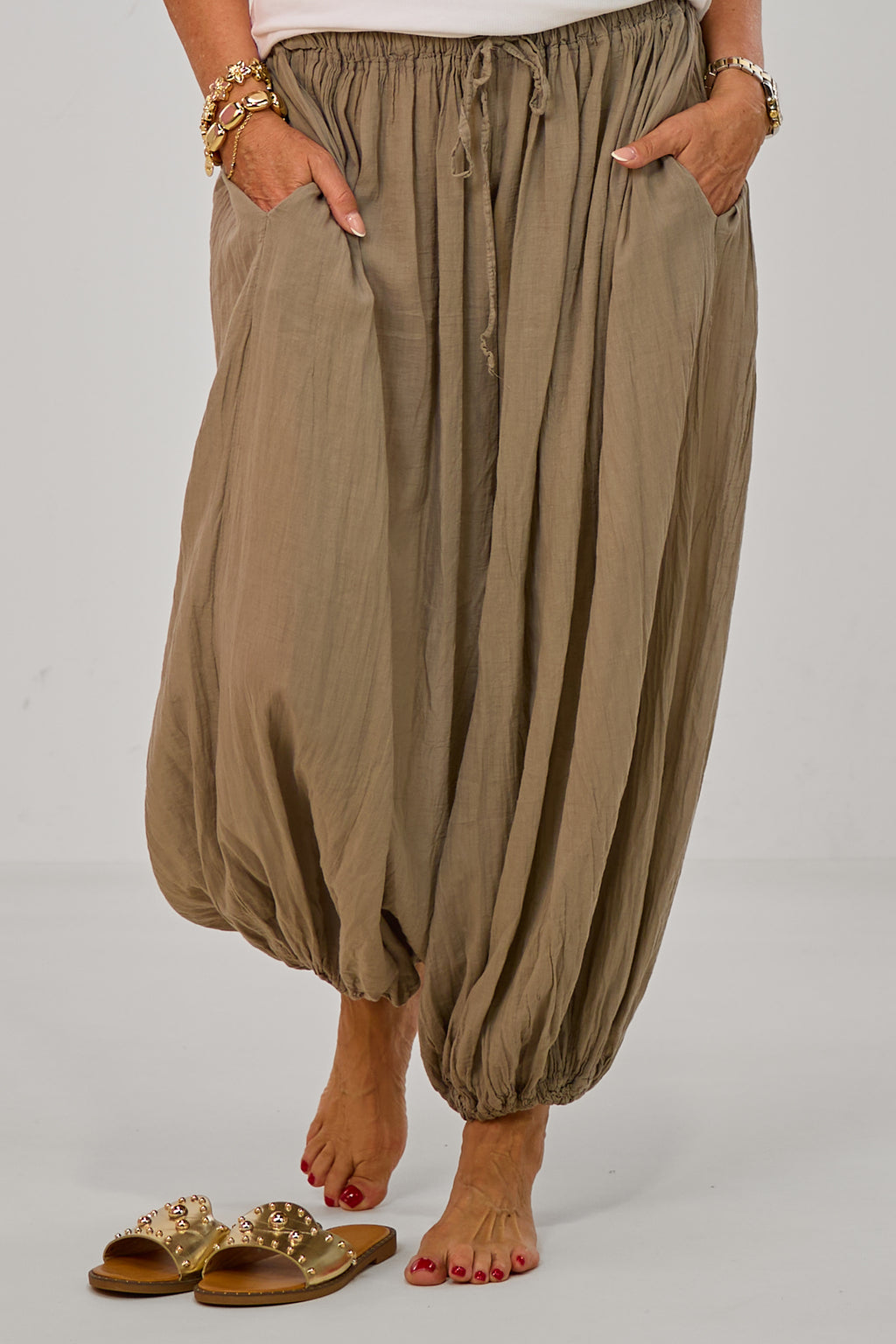 Unifarbene Haremshose mit Kordelzug, taupe