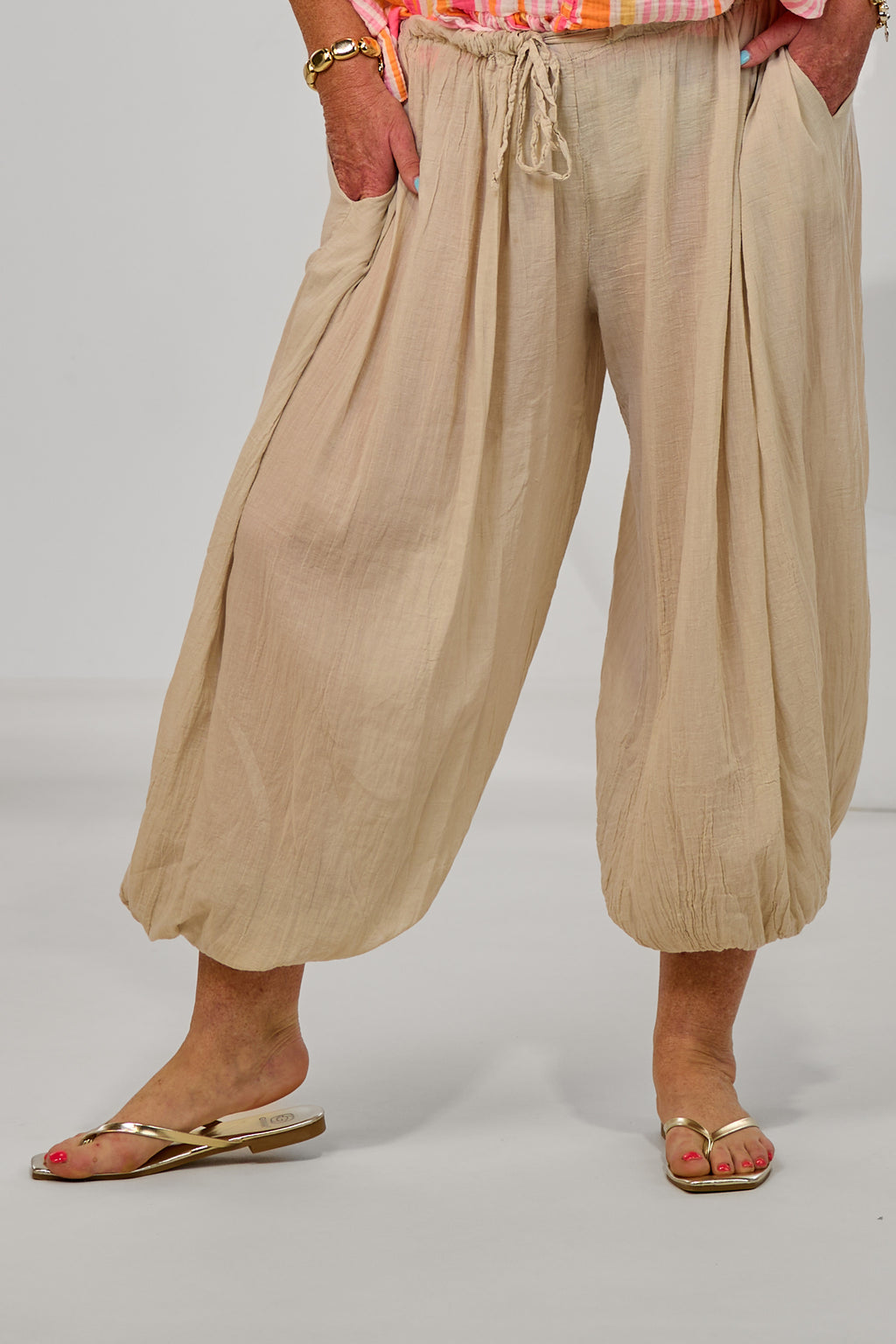 Unifarbene Haremshose mit Kordelzug, beige