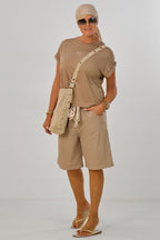 Kurzarm Shirt mit aufgesticktem "Belle", taupe