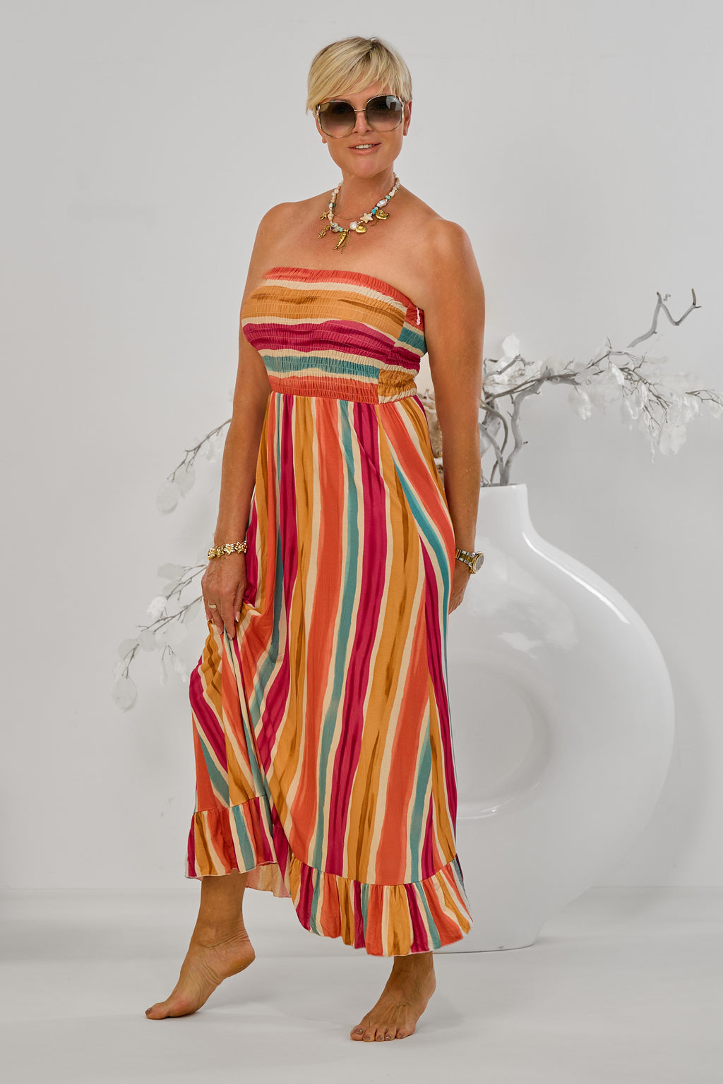 Gesmoktes Kleid, bunt gestreift, bunt