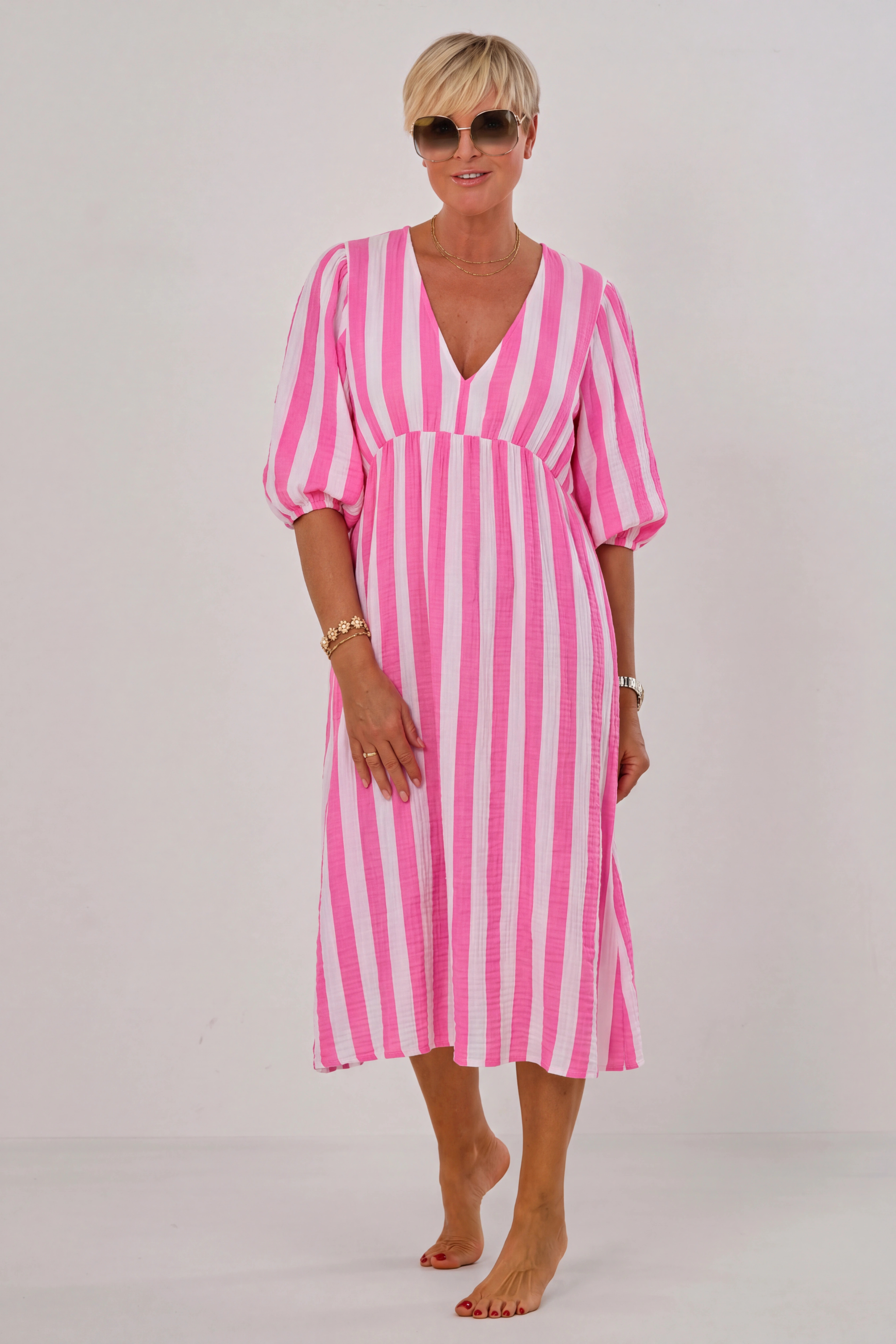 Musselin Kleid mit V-Ausschnitt, pink-weiß