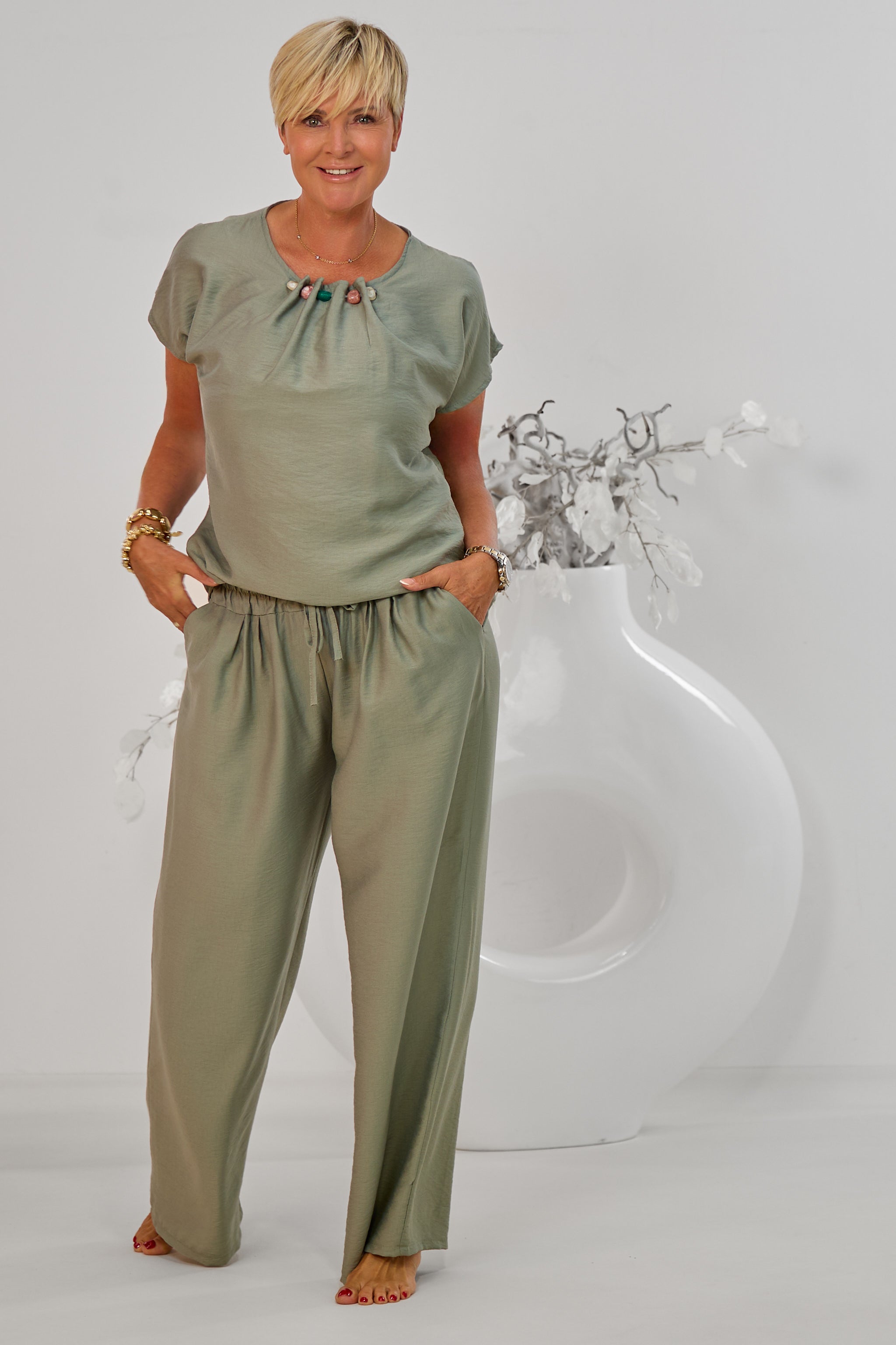 2-tlg. Set aus Bluse und weiter Hose, salbeigrün