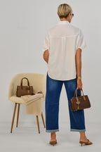 weite Bluse mit asymmetrischen Taschen, weiß