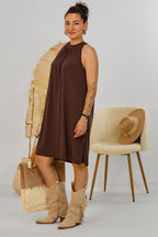 Kurzes, weiches Neckholder Kleid, uni braun
