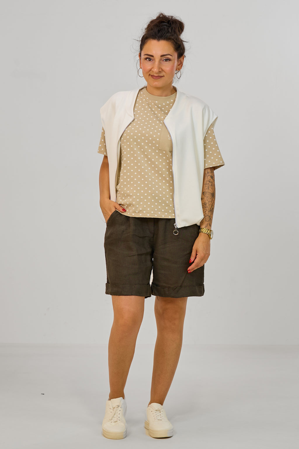 Leinen Shorts mit geflochtenem Gürtel, schokobraun