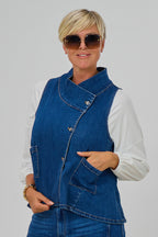 Jeansweste mit schräger Knopfleiste, blue denim