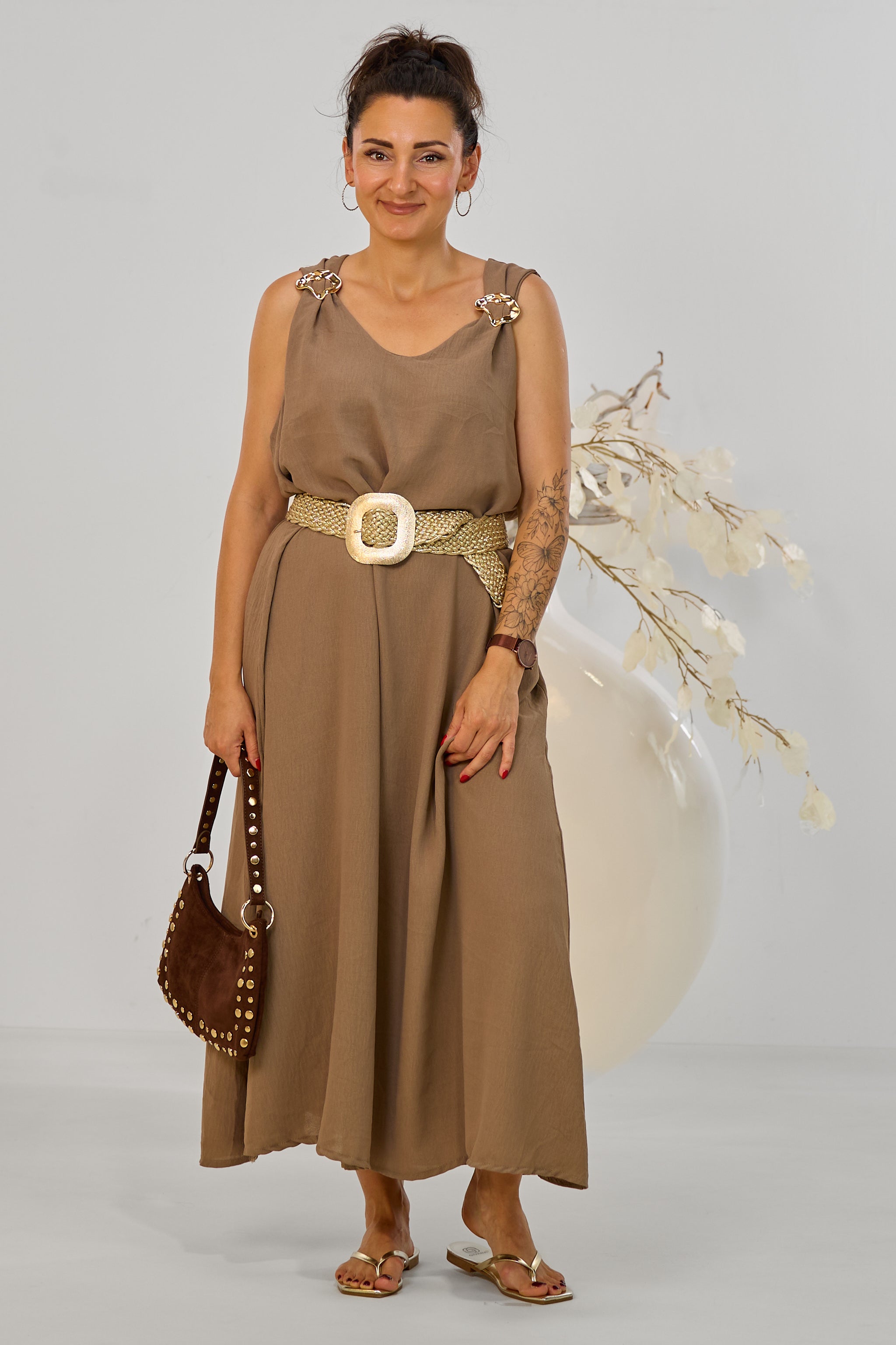 Maxikleid mit Broschen, asymmetrisch, taupe