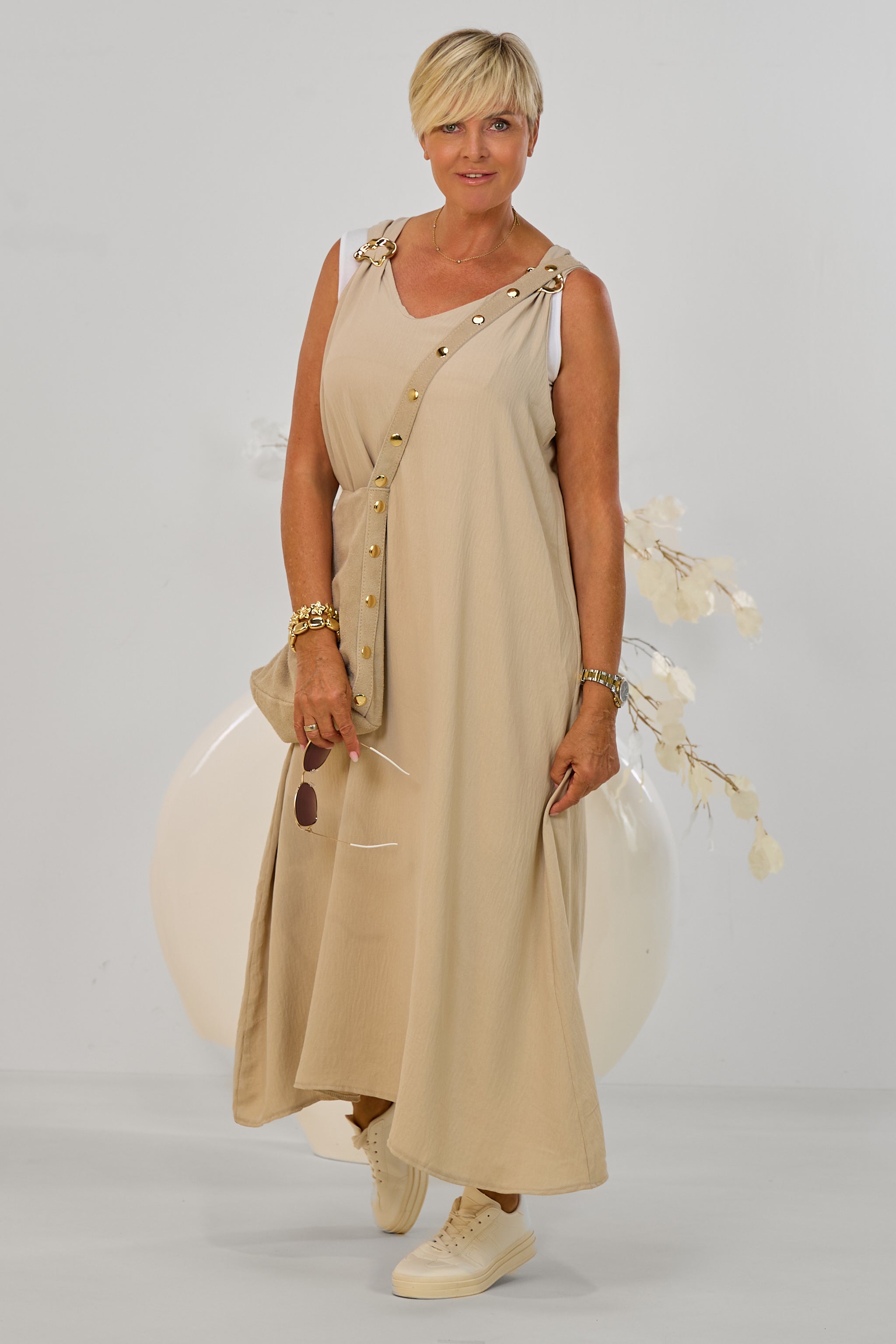Maxikleid mit Broschen, beige
