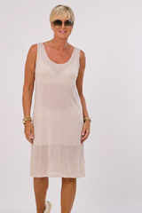 schlichtes Unterkleid, beige