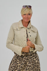 kurze Jeansjacke mit kleinen Fransen, beige