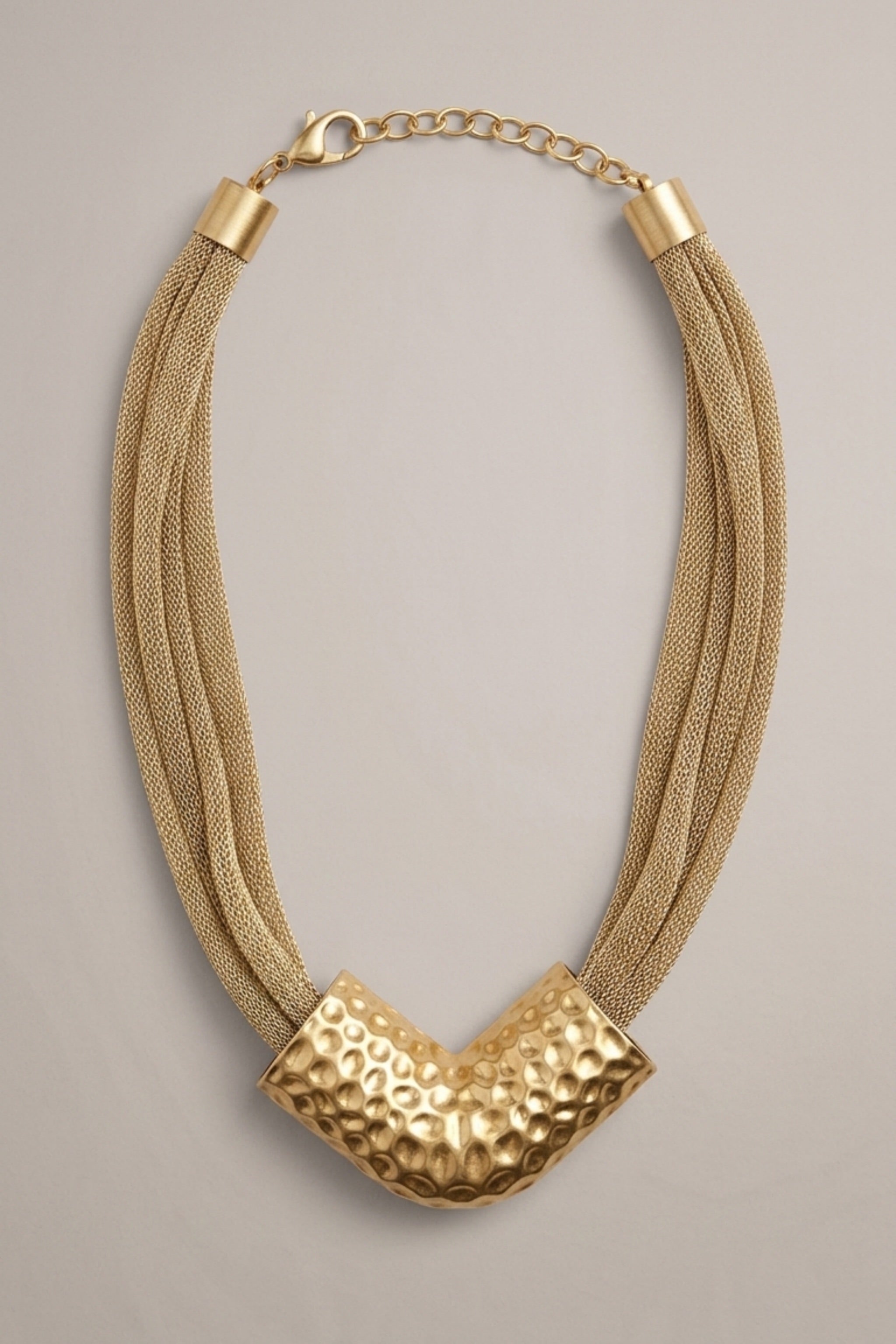 Besondere Kette im Cleopatra-Style, gold