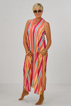 Langes Kleid mit besonderen Trägern, lachs-bunt
