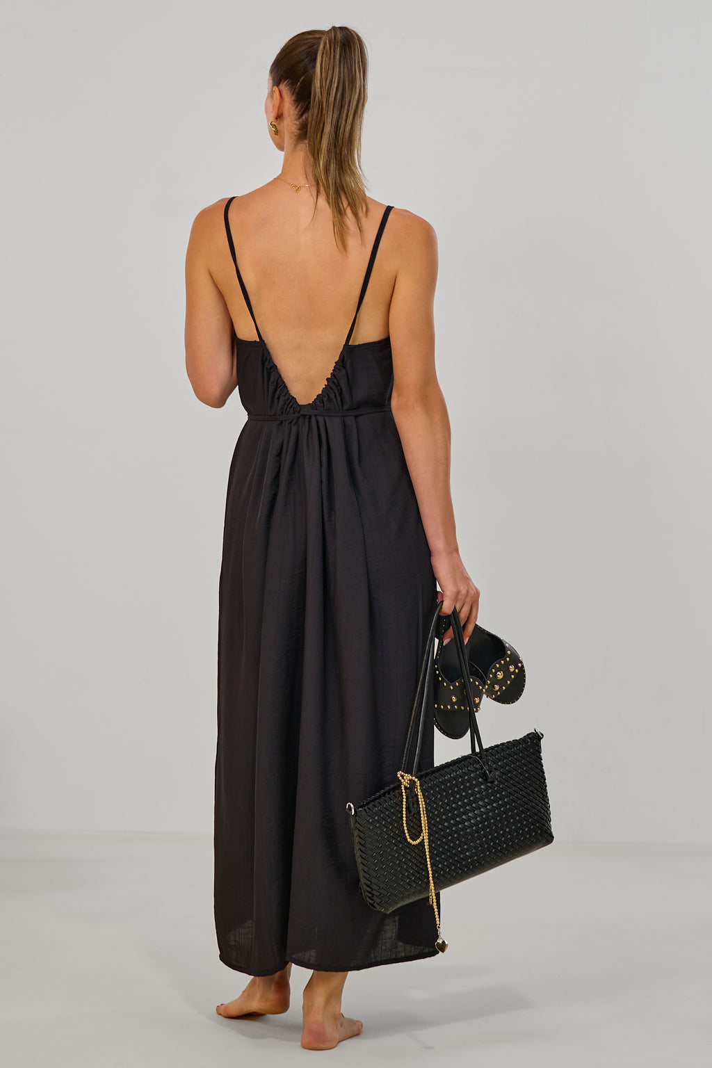 Langes Maxi-Kleid mit Spaghetti-Trägern, schwarz